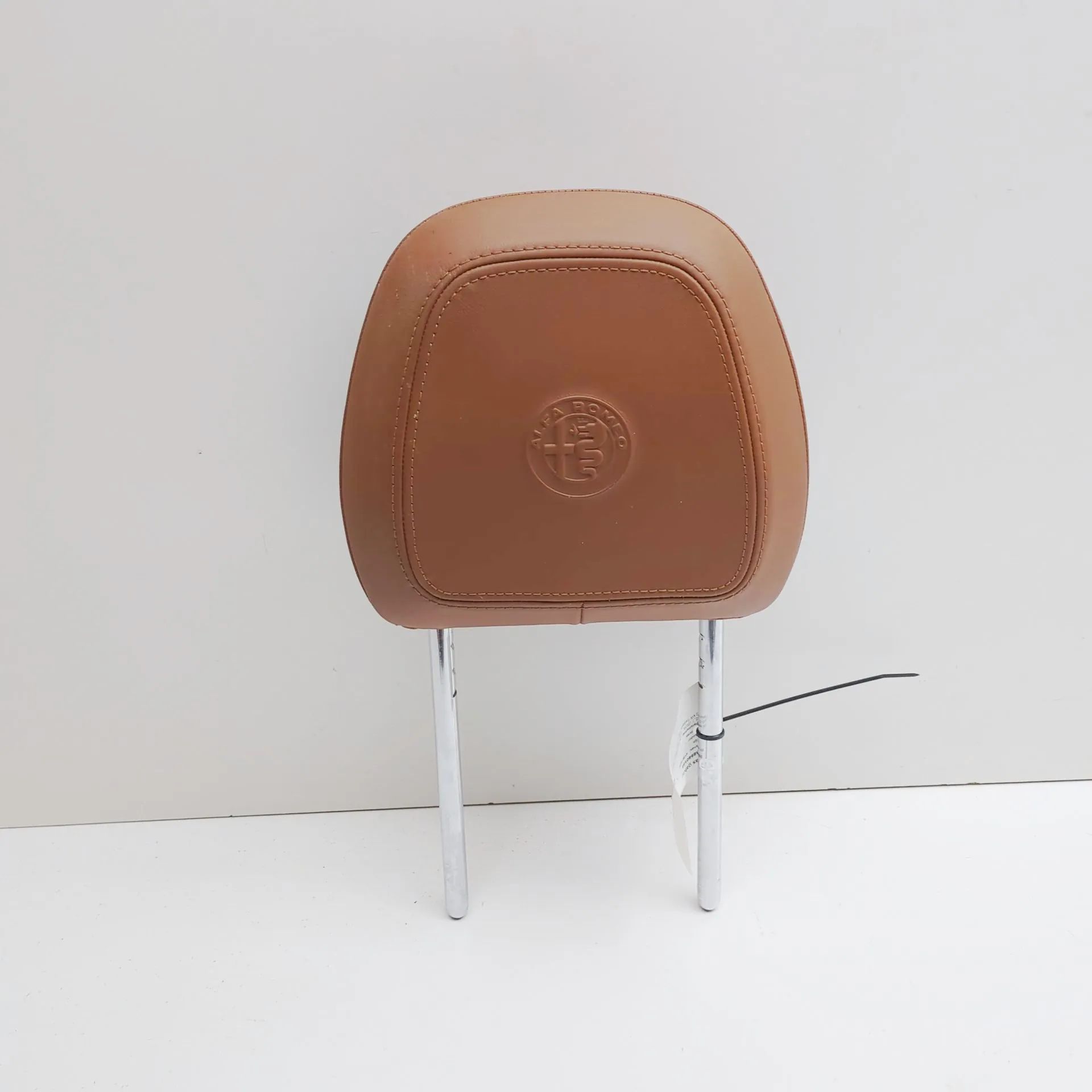 Alfa-Romeo Giulia (952) Headrest Headrest — ALFA ROMEO GIULIA (952_) (2015-...) ...