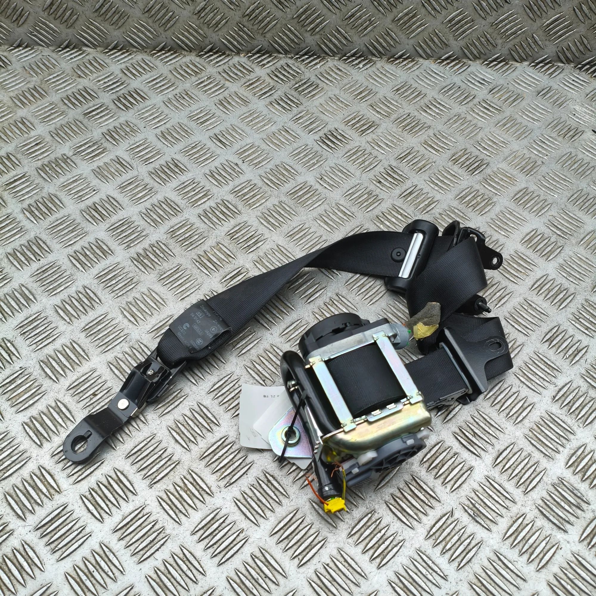 Volvo S60 Front Left Seatbelt Front Left Seatbelt — VOLVO S60 (II) (2010-2019...