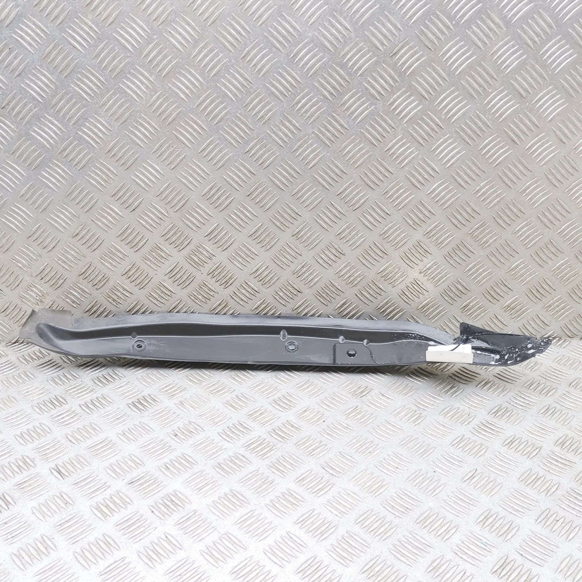 Mercedes-Benz CLA (C118) Plastic fender panel — front left Plastic fender panel — front left — MERCEDES-BE...