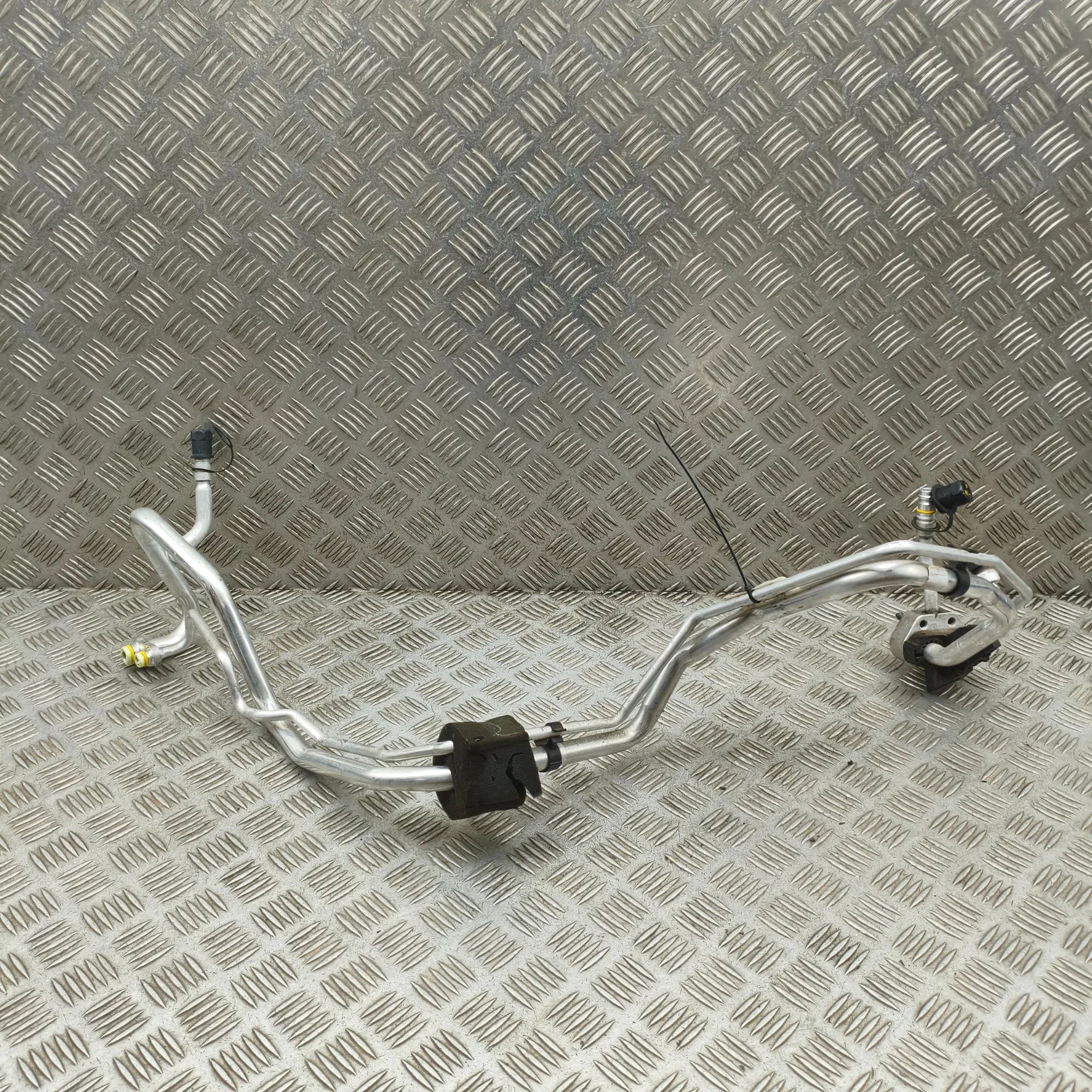 Volvo S60 A/C Air Con Hose Pipe A/C Air Con Hose Pipe — VOLVO S60 II / V60 I (2...