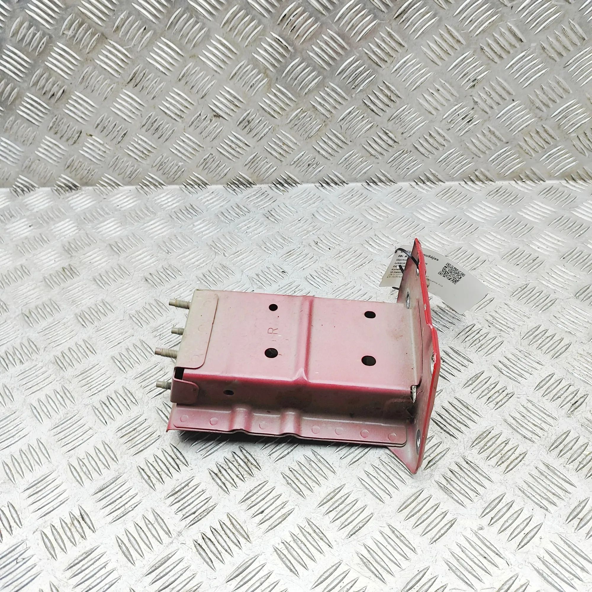 Nissan Leaf Right Side Crash Absorber Right Side Crash Absorber — NISSAN LEAF II (ZE1...