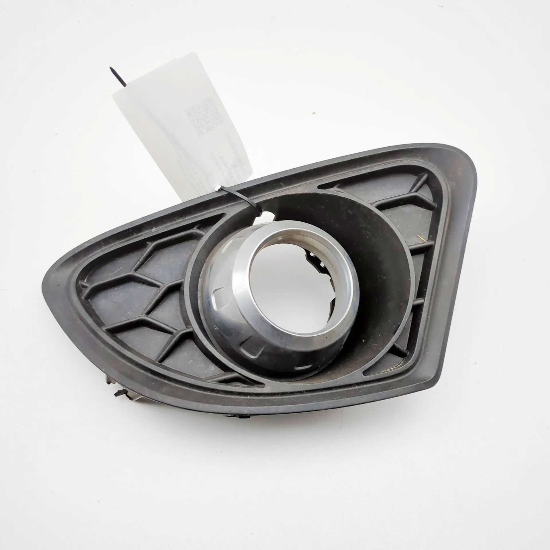 Alfa-Romeo Giulietta (940) Fog light trim Fog light trim — ALFA ROMEO GIULIETTA (940) (20...