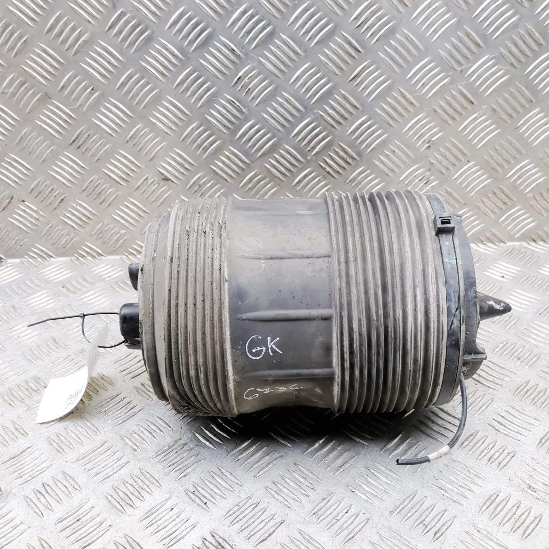 Audi Q5 (FY) Rear Left Air Suspension Spring Bag Rear Left Air Suspension Spring Bag — AUDI Q5 (...