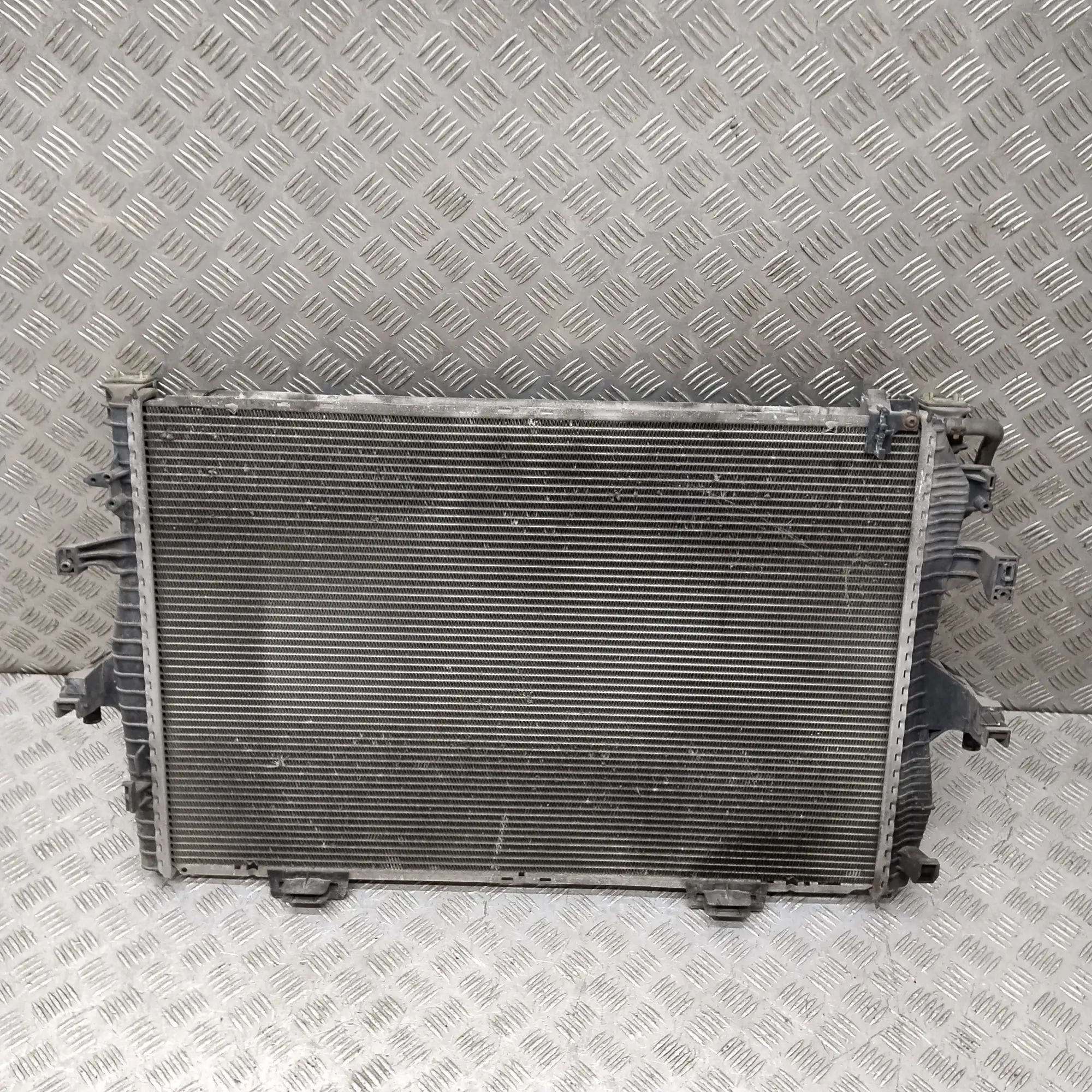 Volkswagen Transporter (T5, Caravelle, Multivan) Cooling Radiator Cooling Radiator — VW TRANSPORTER / MULTIVAN (7...