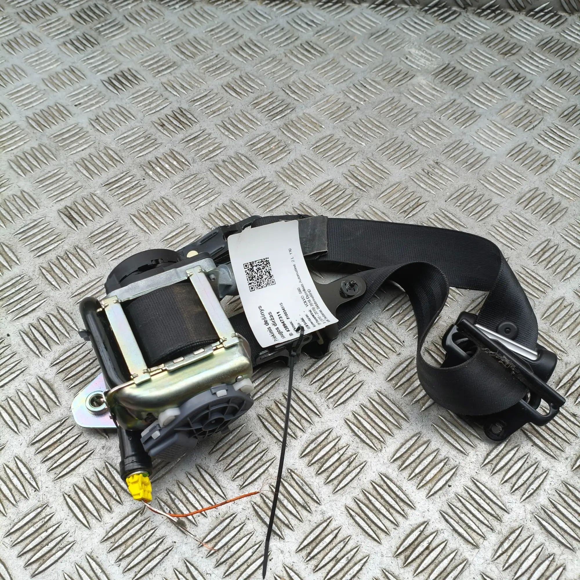 Volvo S60 Front Right Seatbelt Front Right Seatbelt — VOLVO S60 (II) (2010-201...