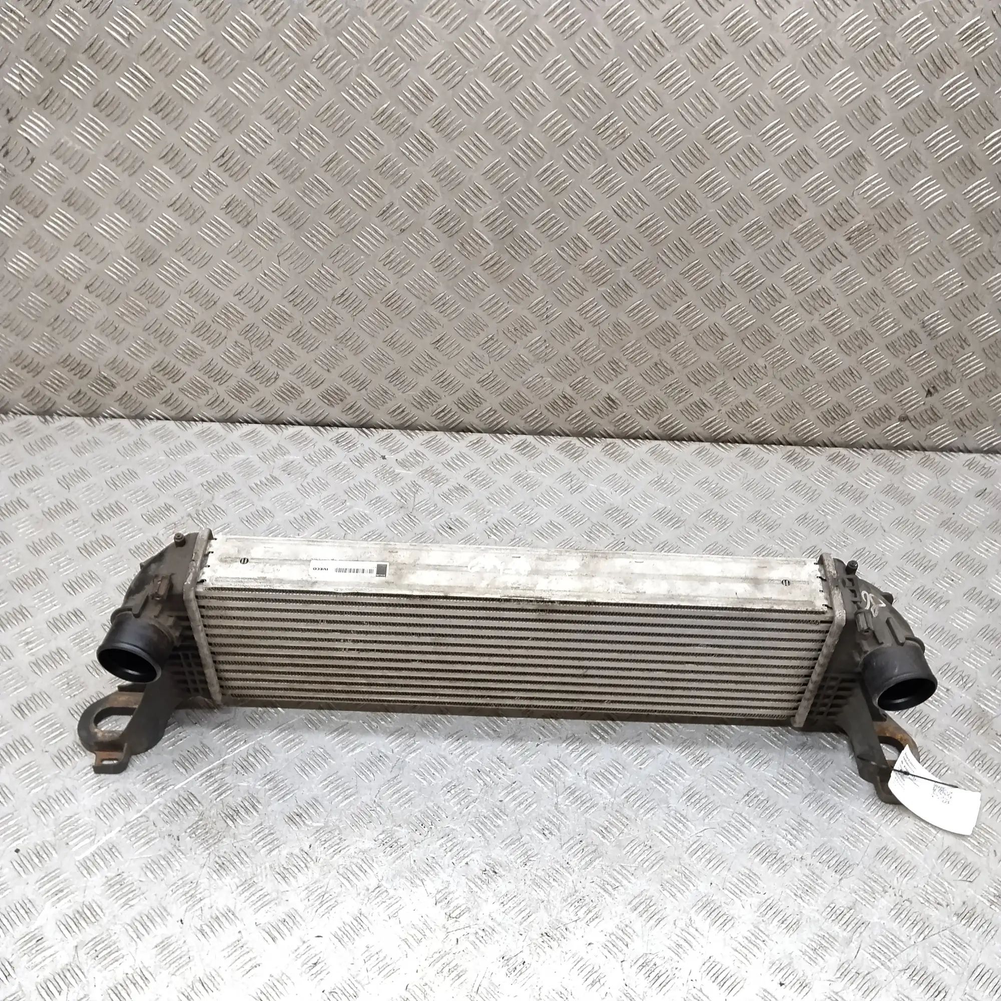 Iveco Daily Intercooler radiator Intercooler radiator — IVECO DAILY VI FLATBED (...