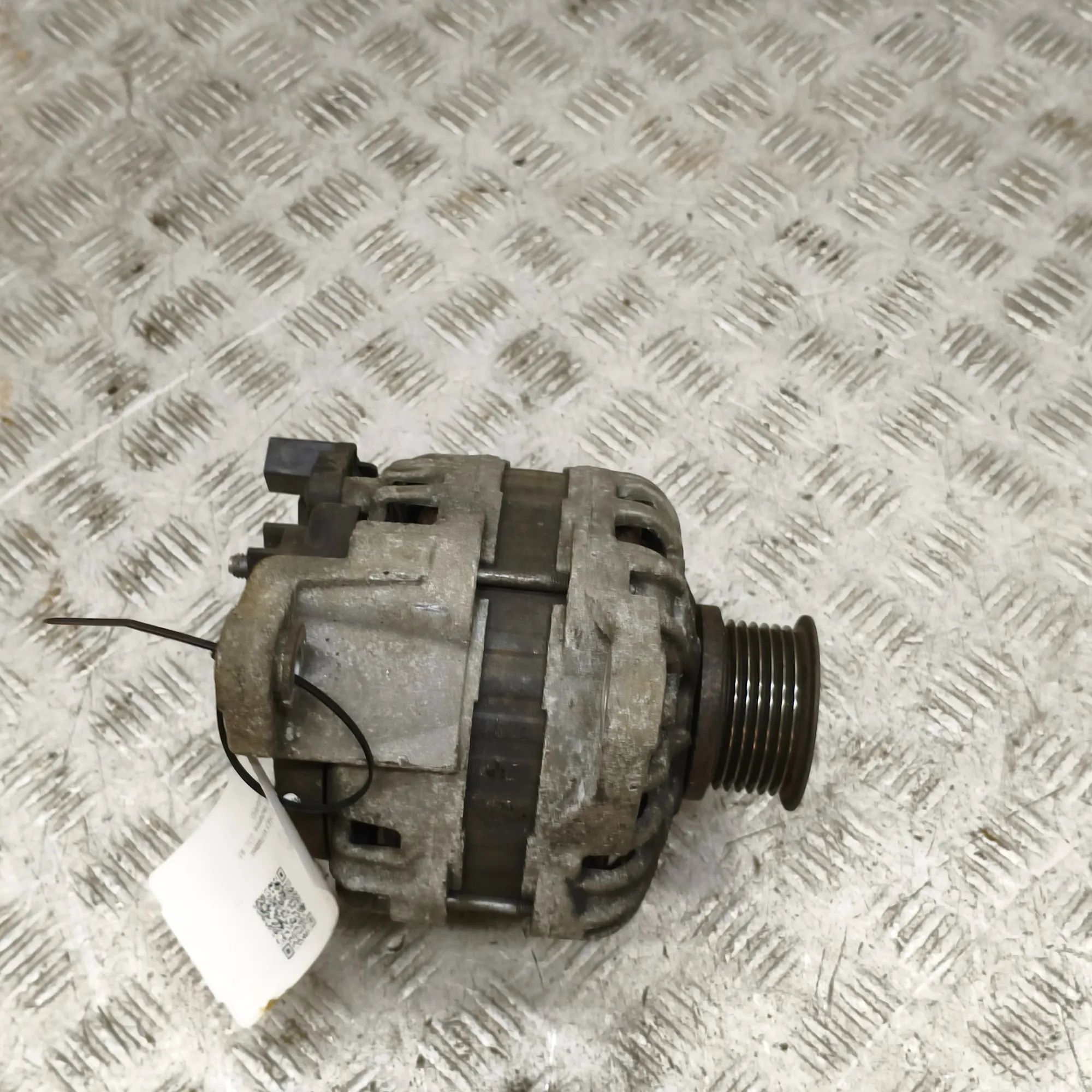Iveco Daily Alternator Alternator — IVECO DAILY (VI Flatbed) (2014-......