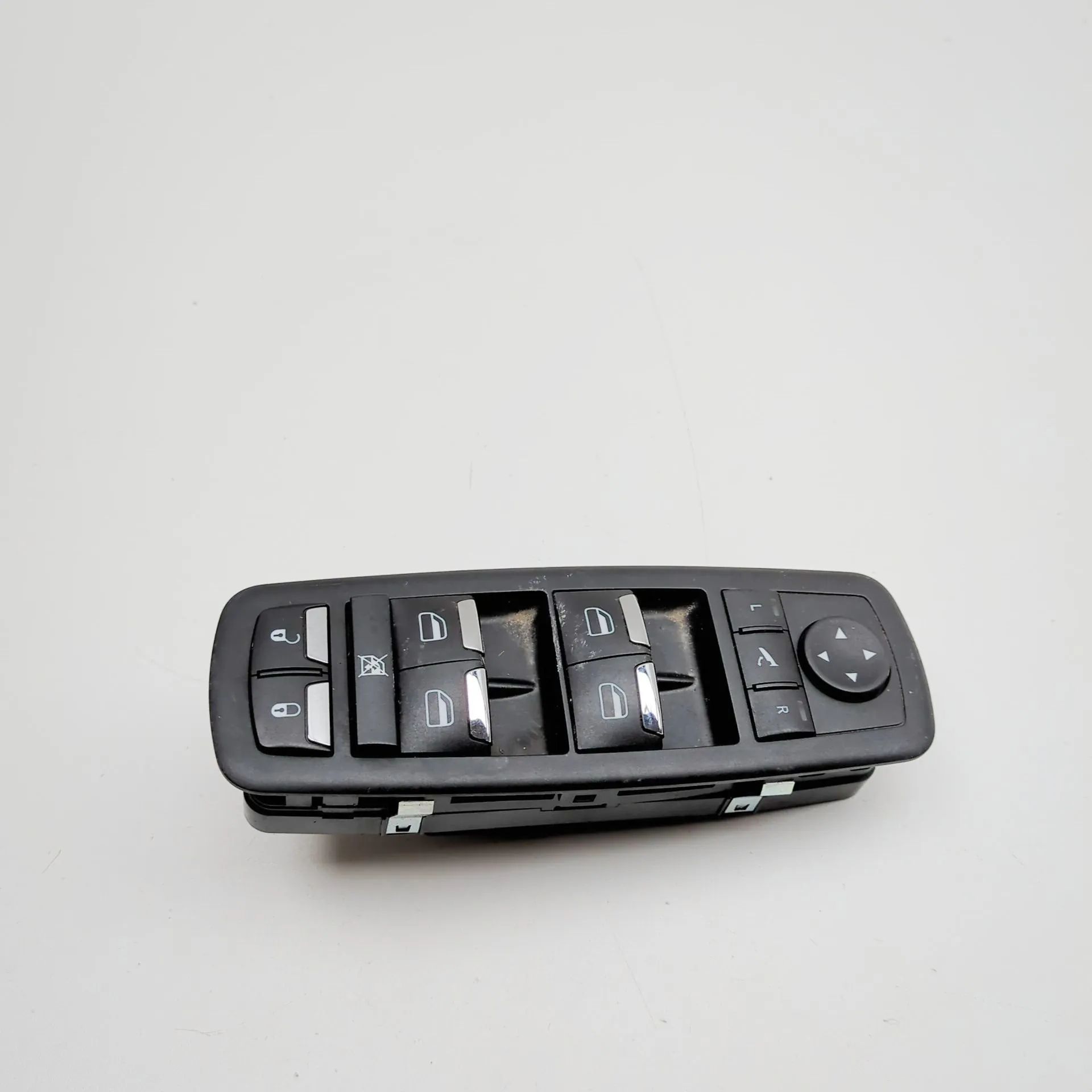 Maserati Ghibli Door window switch — front right Door window switch — front right — MASERATI GHI...