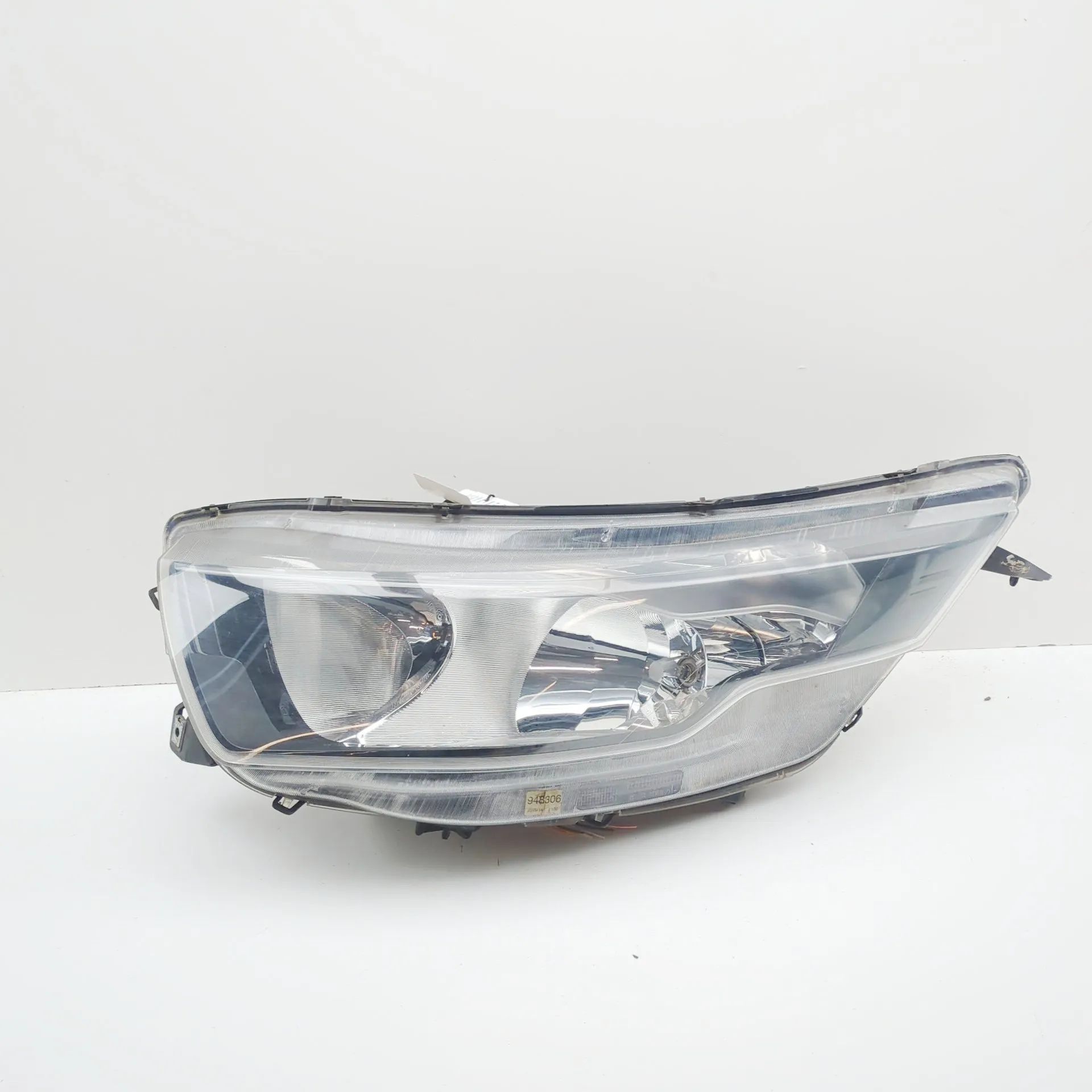Iveco Daily Front Left Headlight Front Left Headlight — IVECO DAILY (VI Flatbed)...