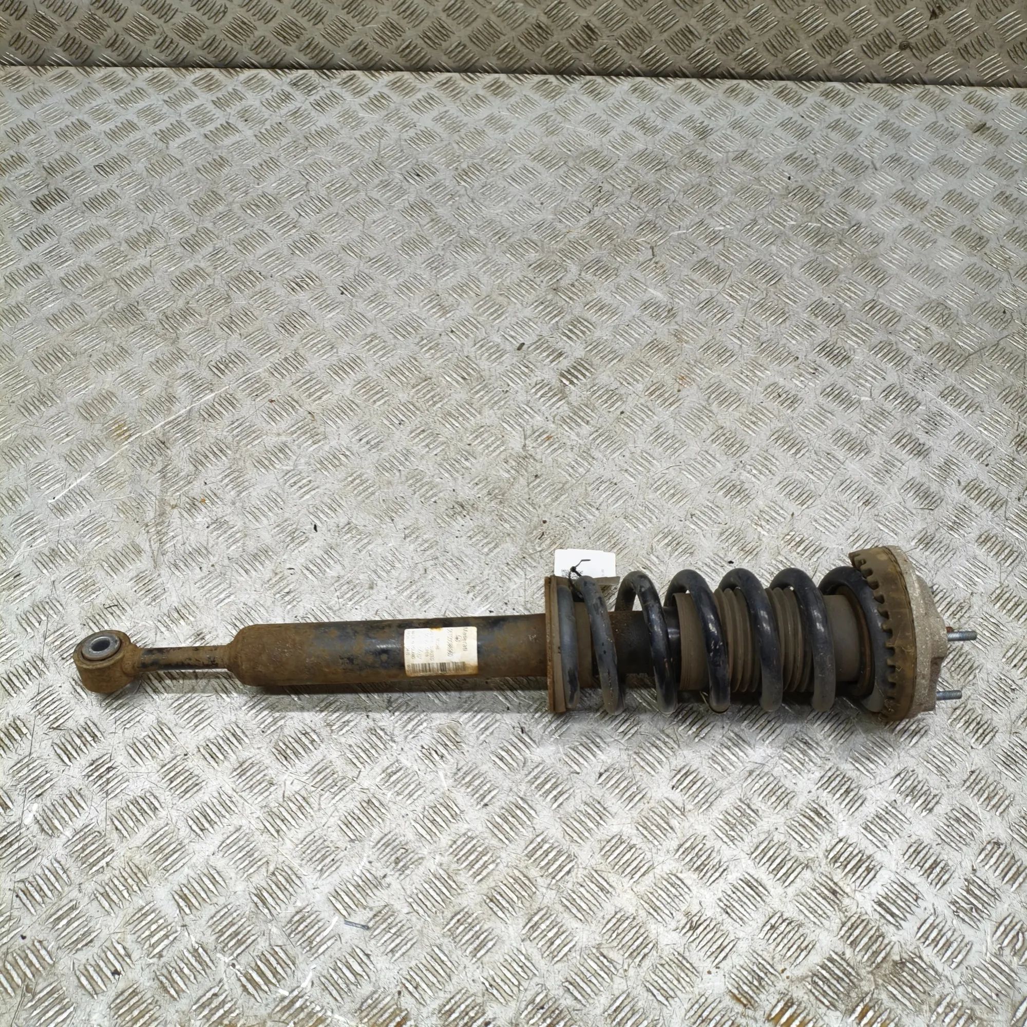 Maserati Ghibli Shock absorber — front right Shock absorber — front right — MASERATI GHIBLI ...