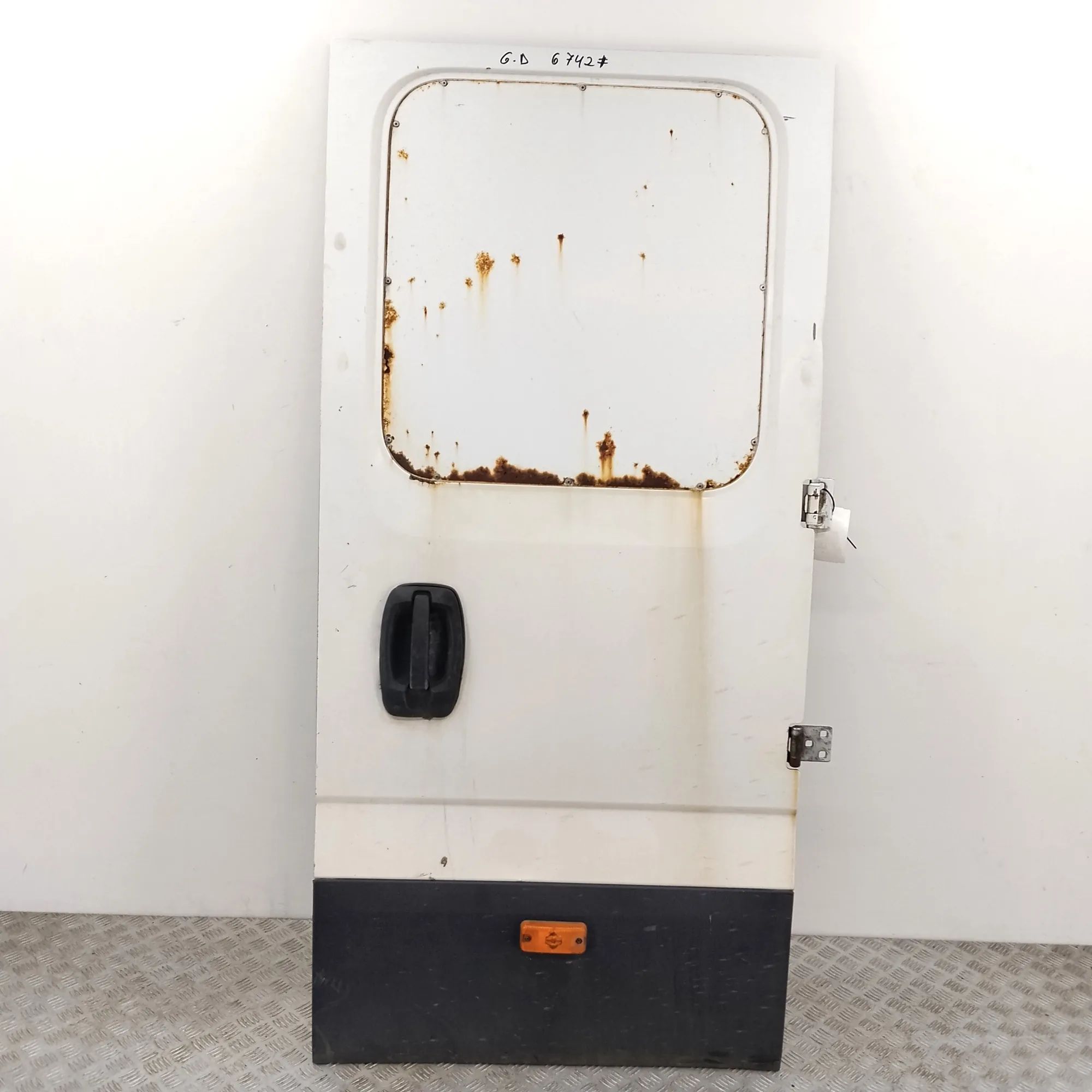 Iveco Daily Door — rear right Door — rear right — IVECO DAILY (VI Flatbed) (2...
