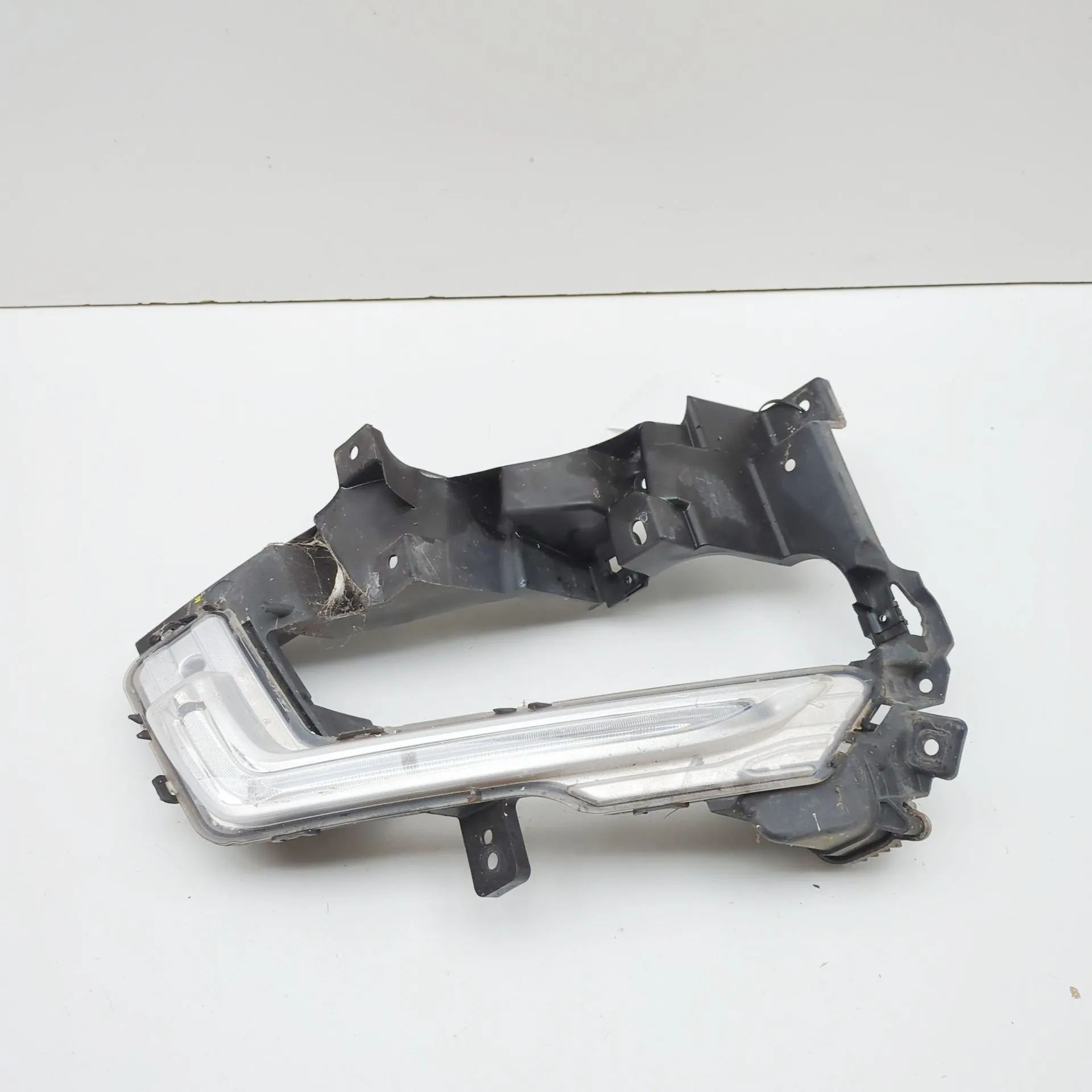 Ford Mondeo Front Right Additional Light Front Right Additional Light — FORD MONDEO (V T...