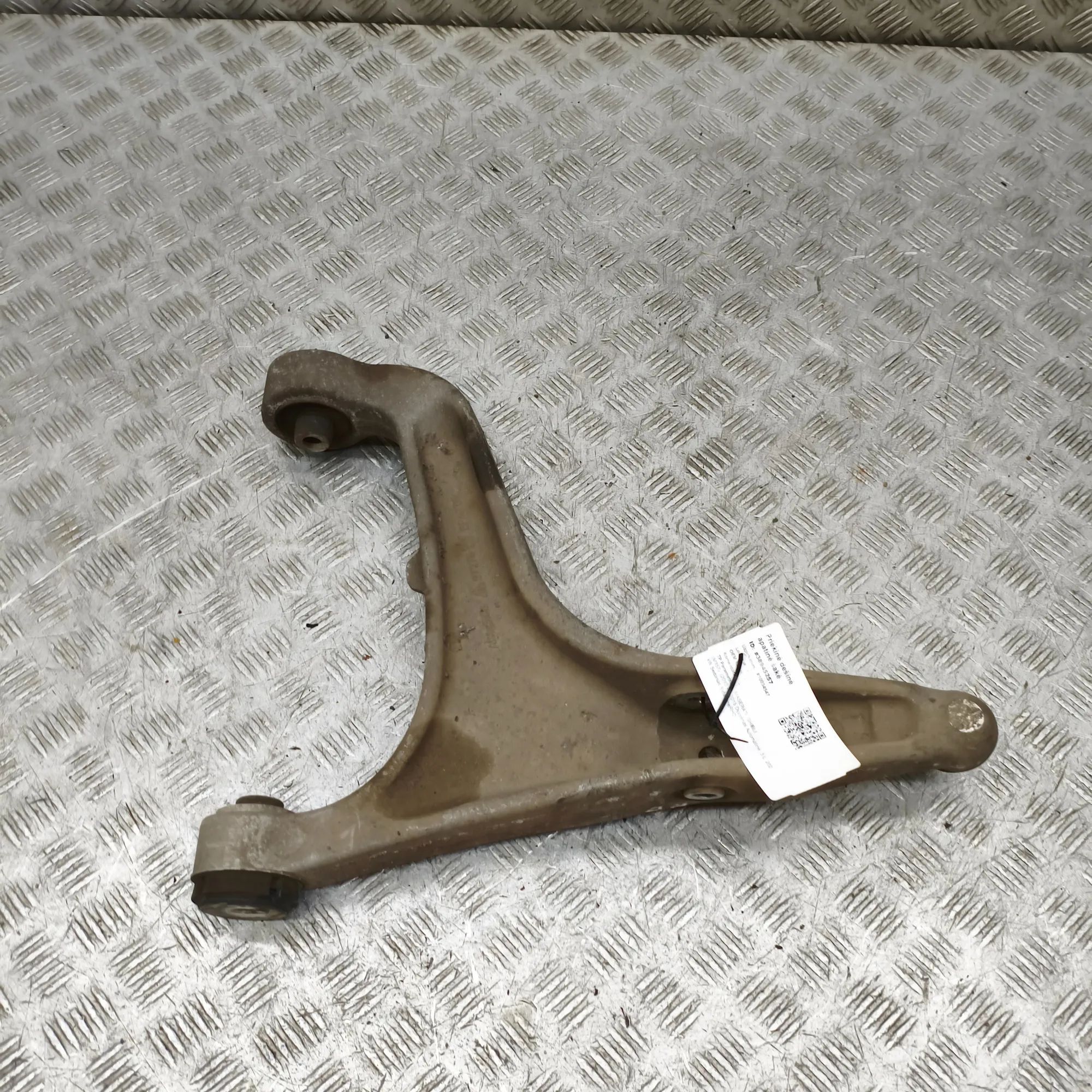 Maserati Ghibli Front Right Lower Control Arm Front Right Lower Control Arm — MASERATI GHIBLI...