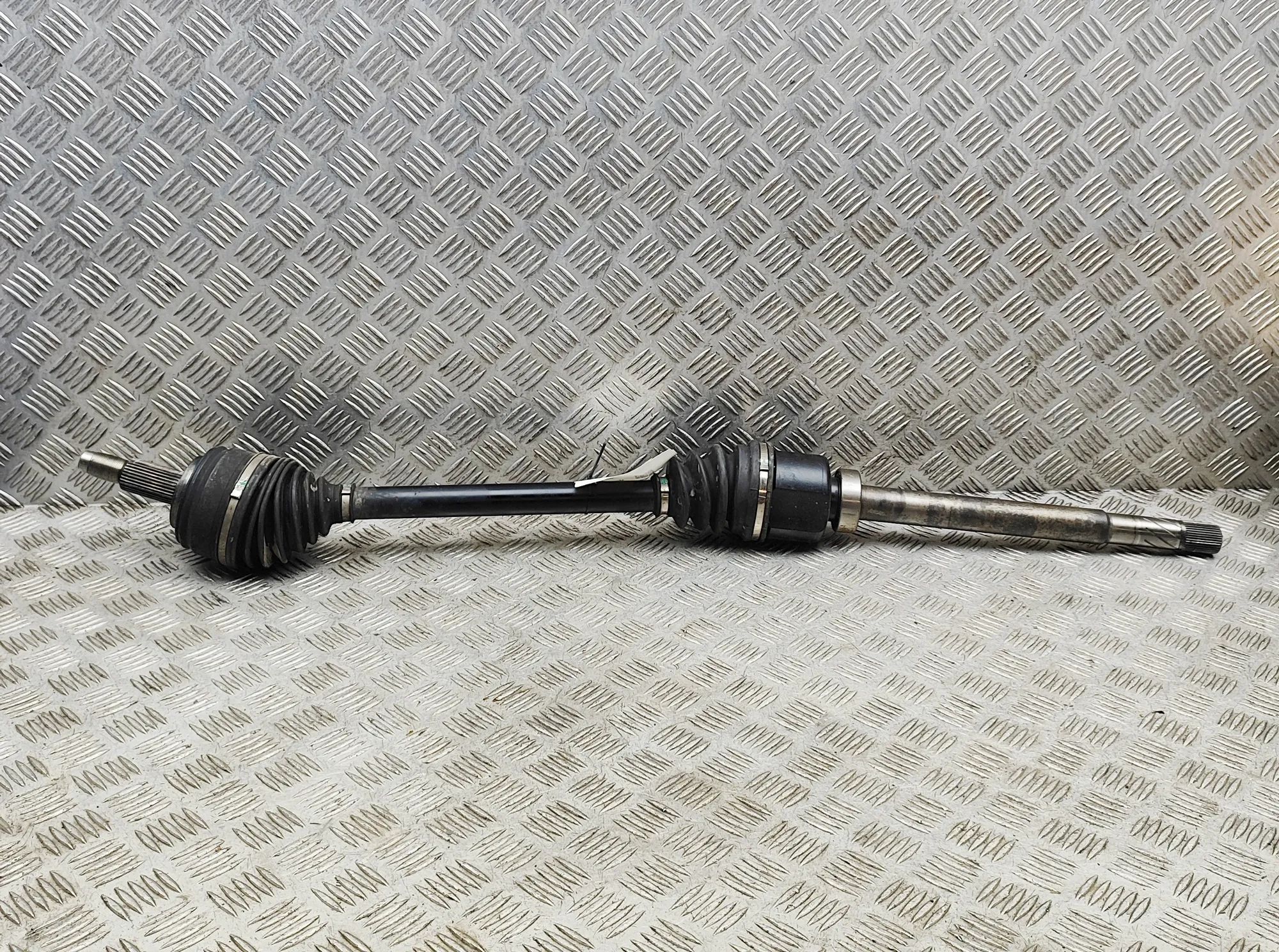 Renault Master Front Right Driveshaft Front Right Driveshaft — RENAULT MASTER (III Va...