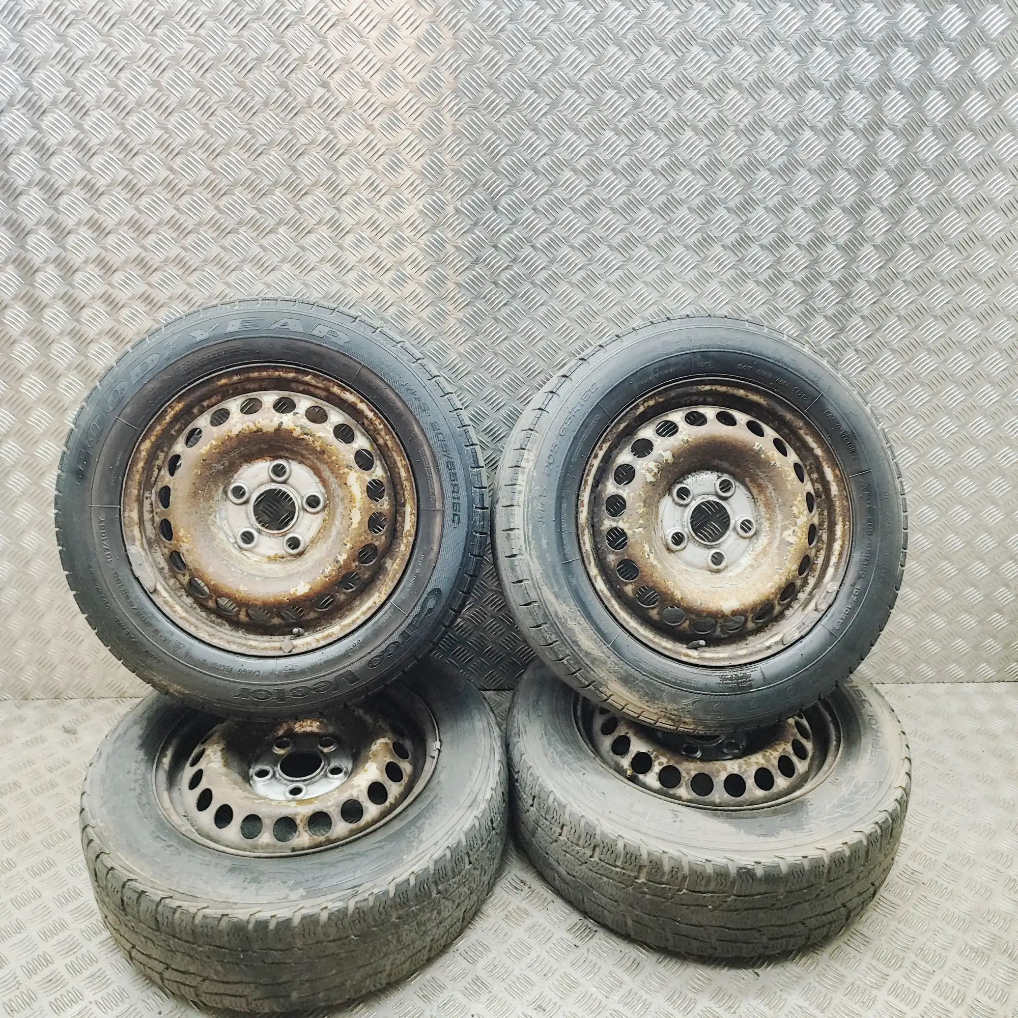 Volkswagen Transporter (T5, Caravelle, Multivan) Alloy Wheel Set Alloy wheel set — VW TRANSPORTER (V T5 Van) (20...