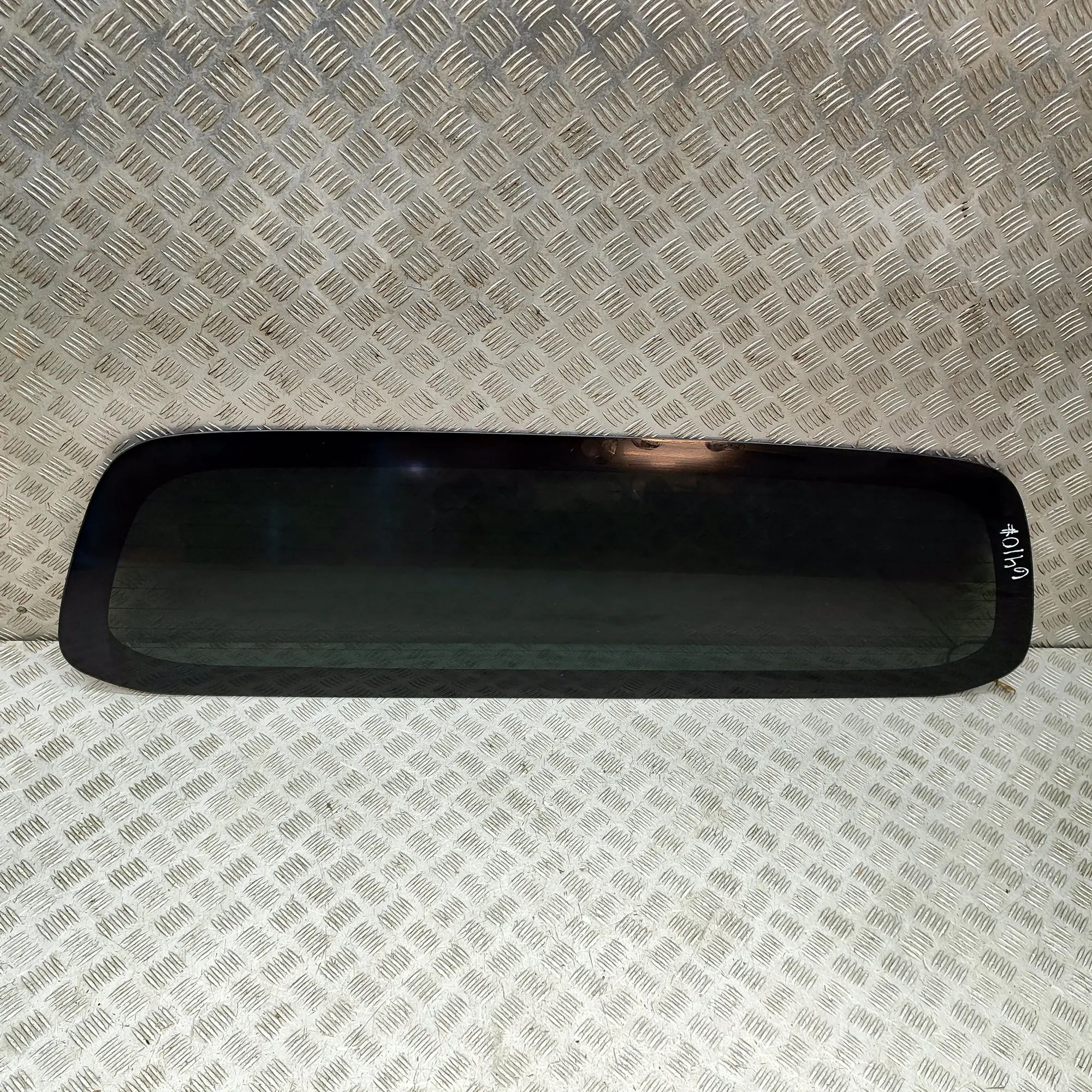 Mitsubishi L200 Rear Window glass Rear window glass — MITSUBISHI L200 / TRITON V ...