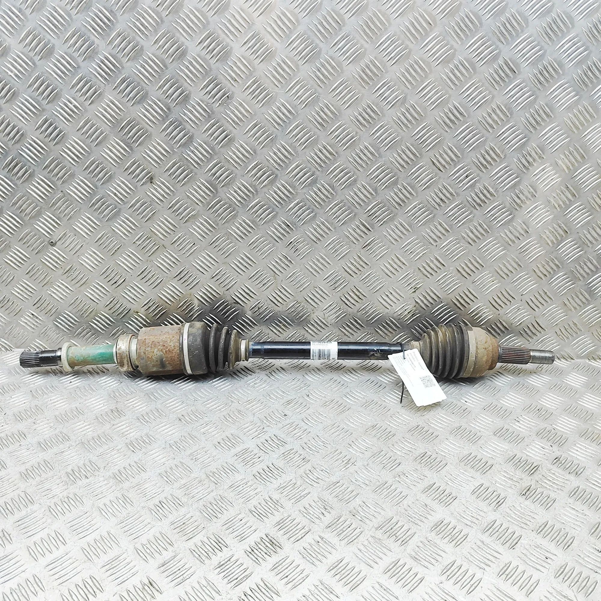 Nissan Leaf Front Right Driveshaft Front Right Driveshaft — NISSAN LEAF (ZE1) (201...