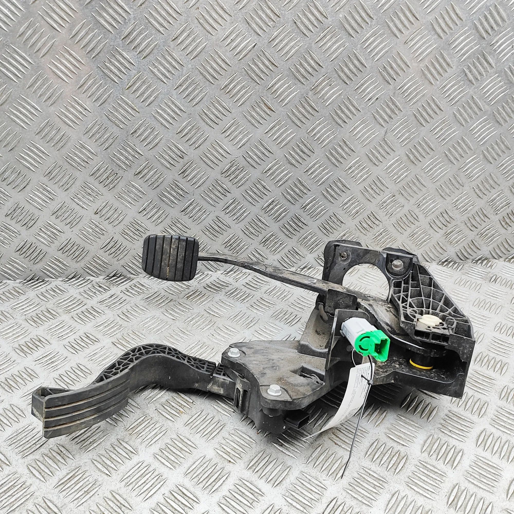 Renault Master Piduripedaal Brake Pedal — RENAULT MASTER (III Van FV) (2010...