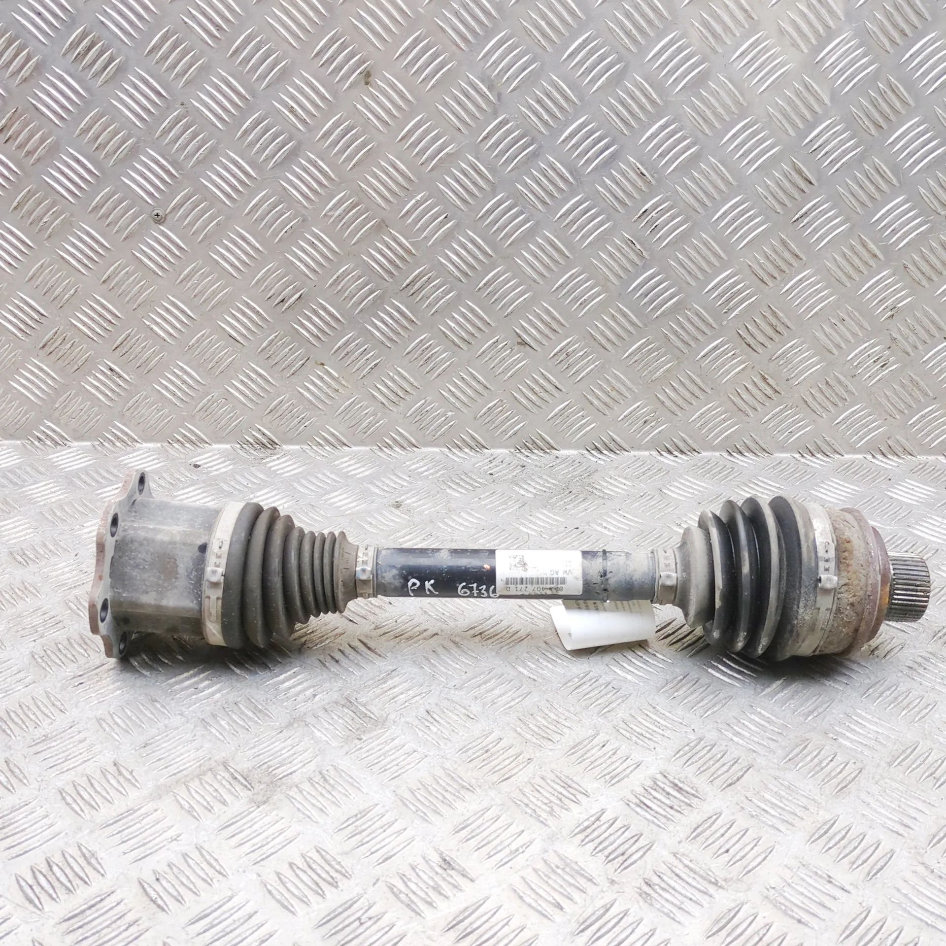 Audi Q5 (FY) Front Left Driveshaft Front Left Driveshaft — AUDI Q5 (FY) (2016-...)...