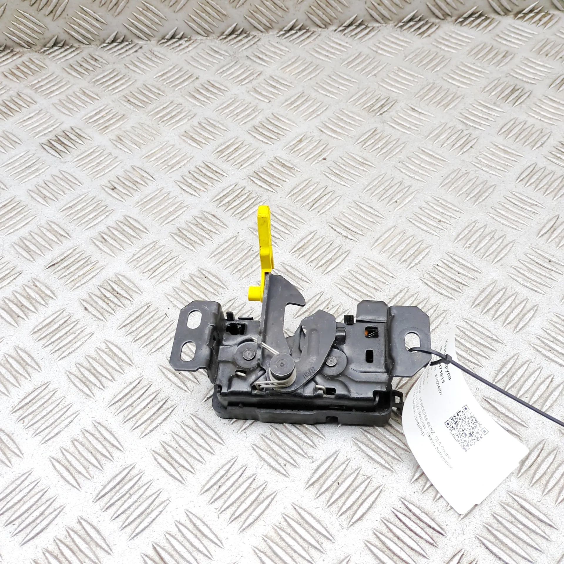 Mercedes-Benz CLA (C118) bonnet lock Bonnet lock — MERCEDES BENZ CLA (Coupe C118) (2...