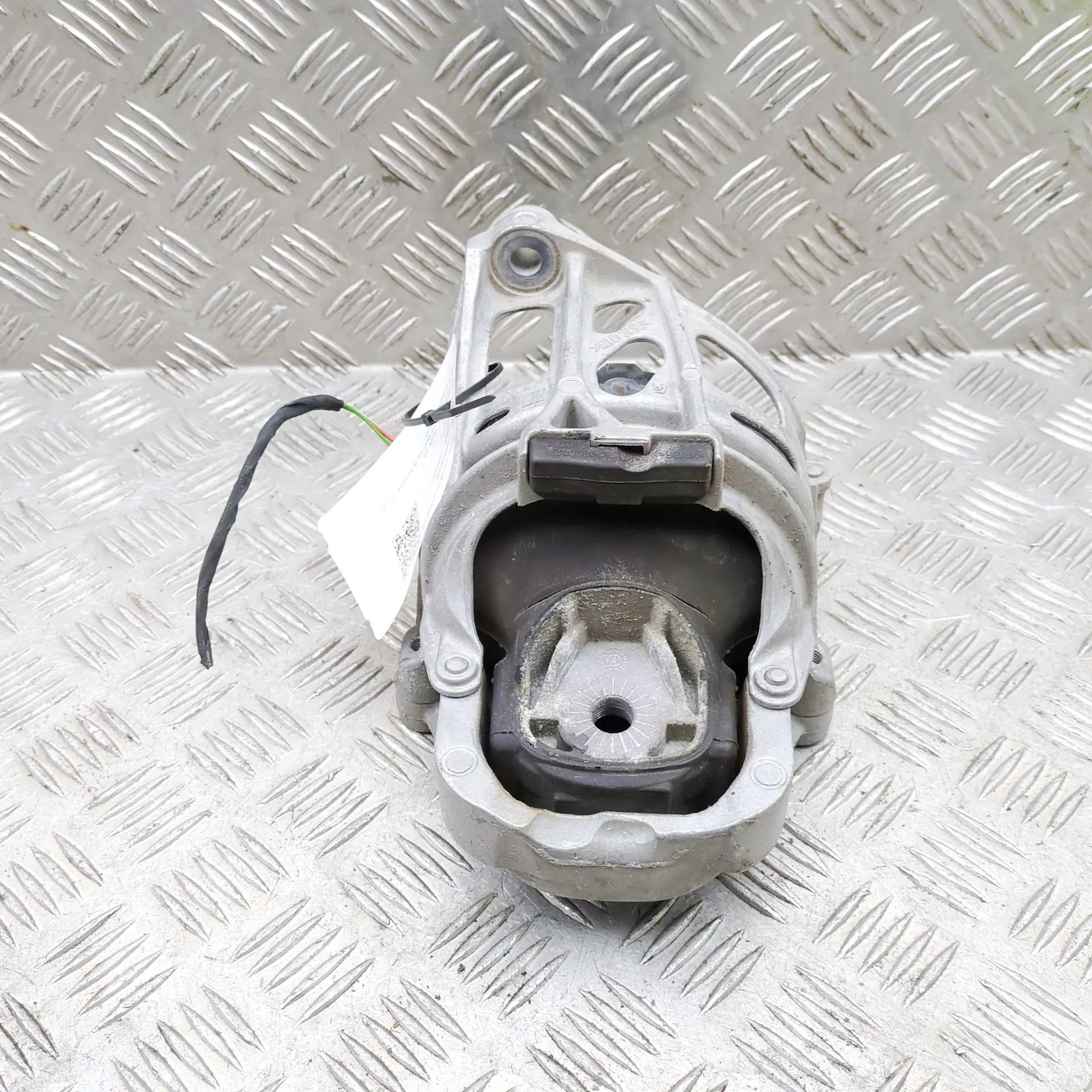 Audi Q5 (FY) Left Side Engine Mount Left Side Engine Mount — AUDI Q5 (FY) (2016-......