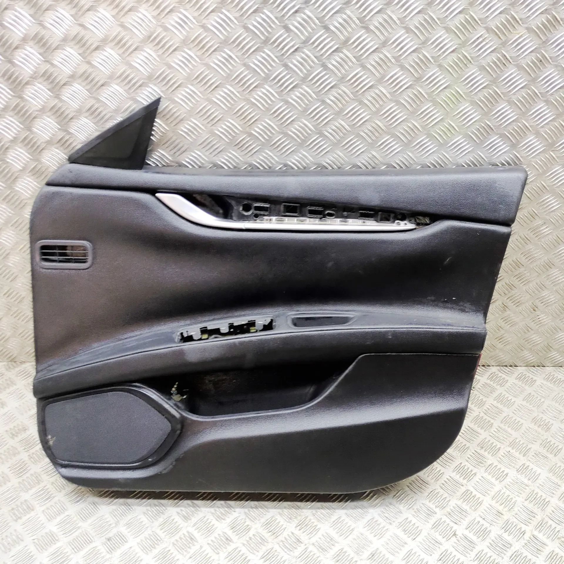Maserati Ghibli Front Right Door Panel Front Right Door Panel — MASERATI GHIBLI (M157)...