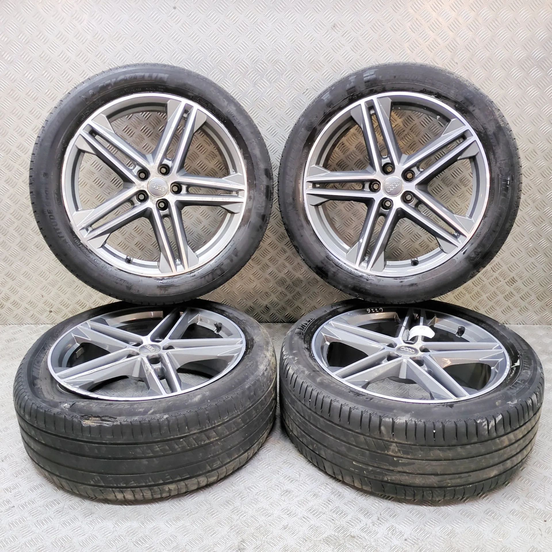 Audi Q5 (FY) Alloy Wheel Set Alloy wheel set — AUDI Q5 (FY) (2016-...) — 80A...