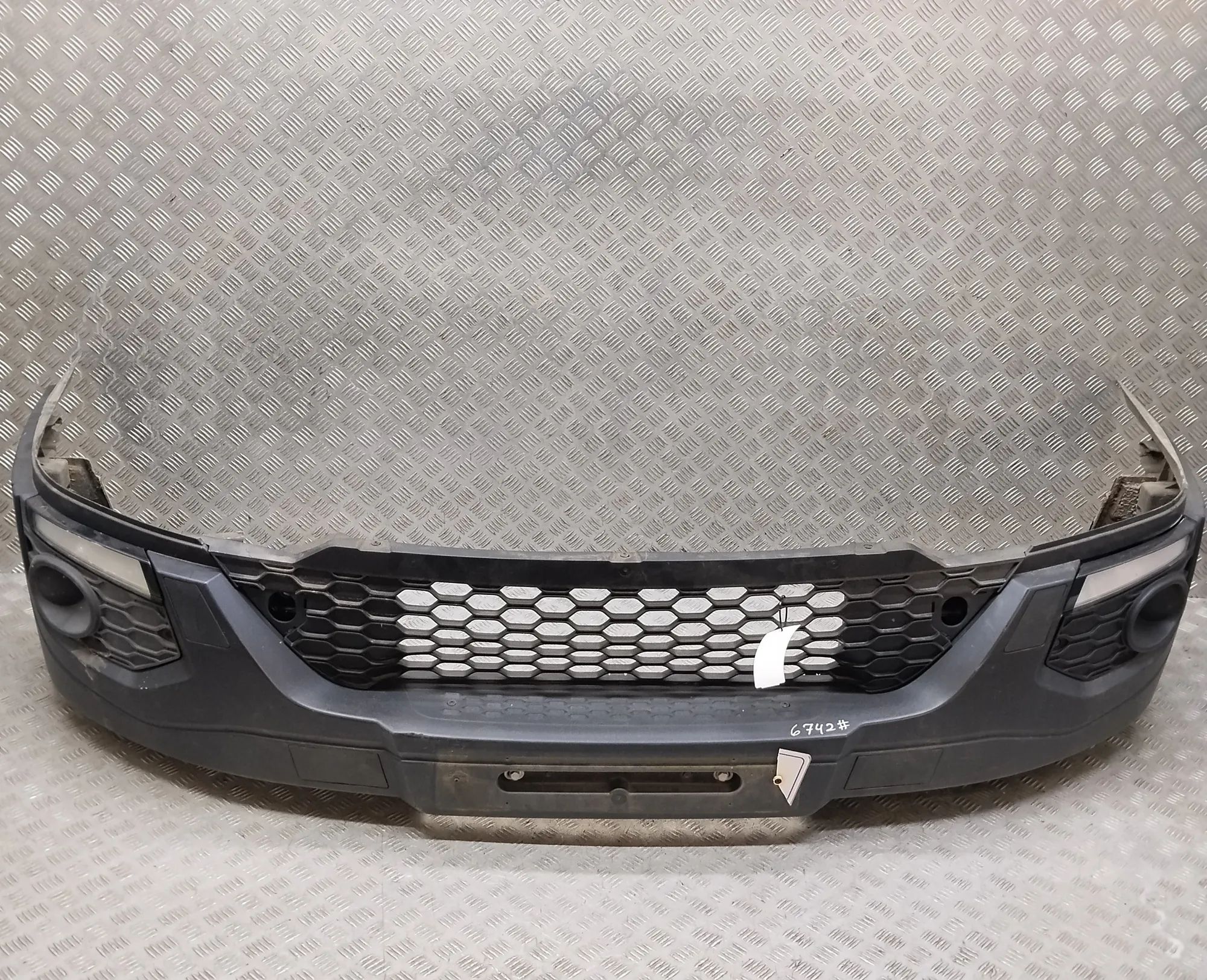 Iveco Daily front bumper Front bumper — IVECO DAILY (VI Flatbed) (2014-....
