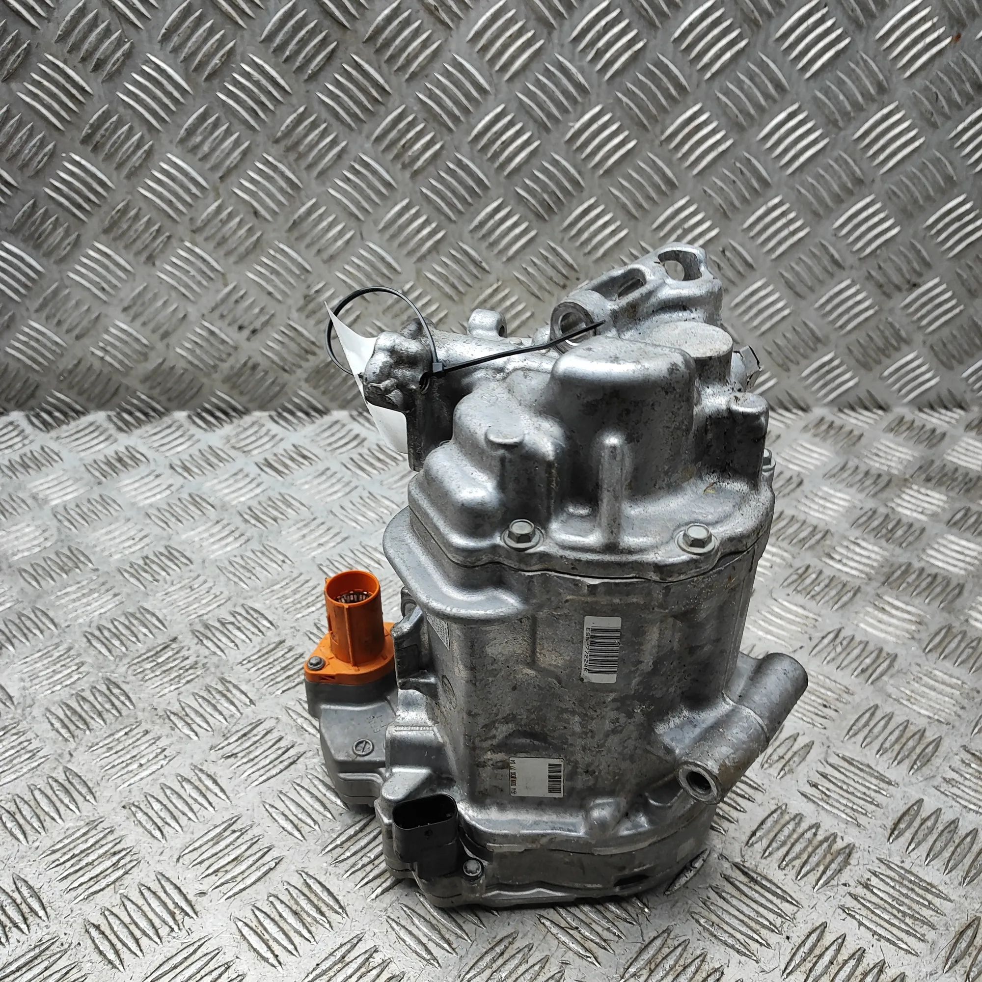 Mercedes-Benz CLA (C118) Air-conditioning compressor Air-conditioning compressor — MERCEDES BENZ CLA...
