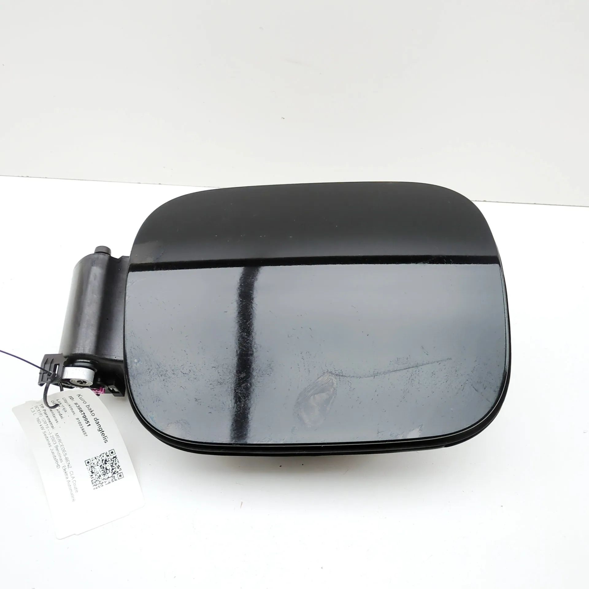 Mercedes-Benz CLA (C118) Fuel Tank Flap Cap Fuel Tank Flap Cap — MERCEDES BENZ CLA (Coupe C...