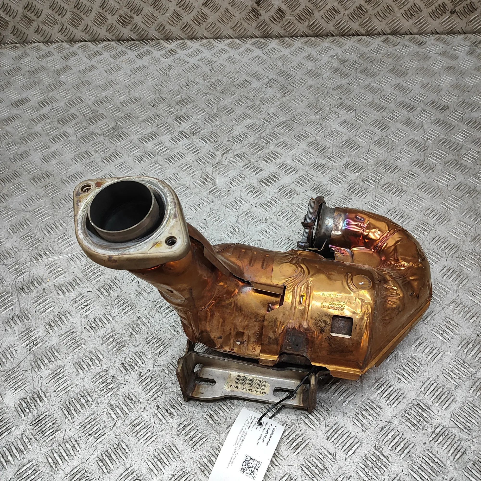 Mercedes-Benz CLA (C118) catalytic converter Catalytic converter — MERCEDES BENZ CLA (Coupe ...