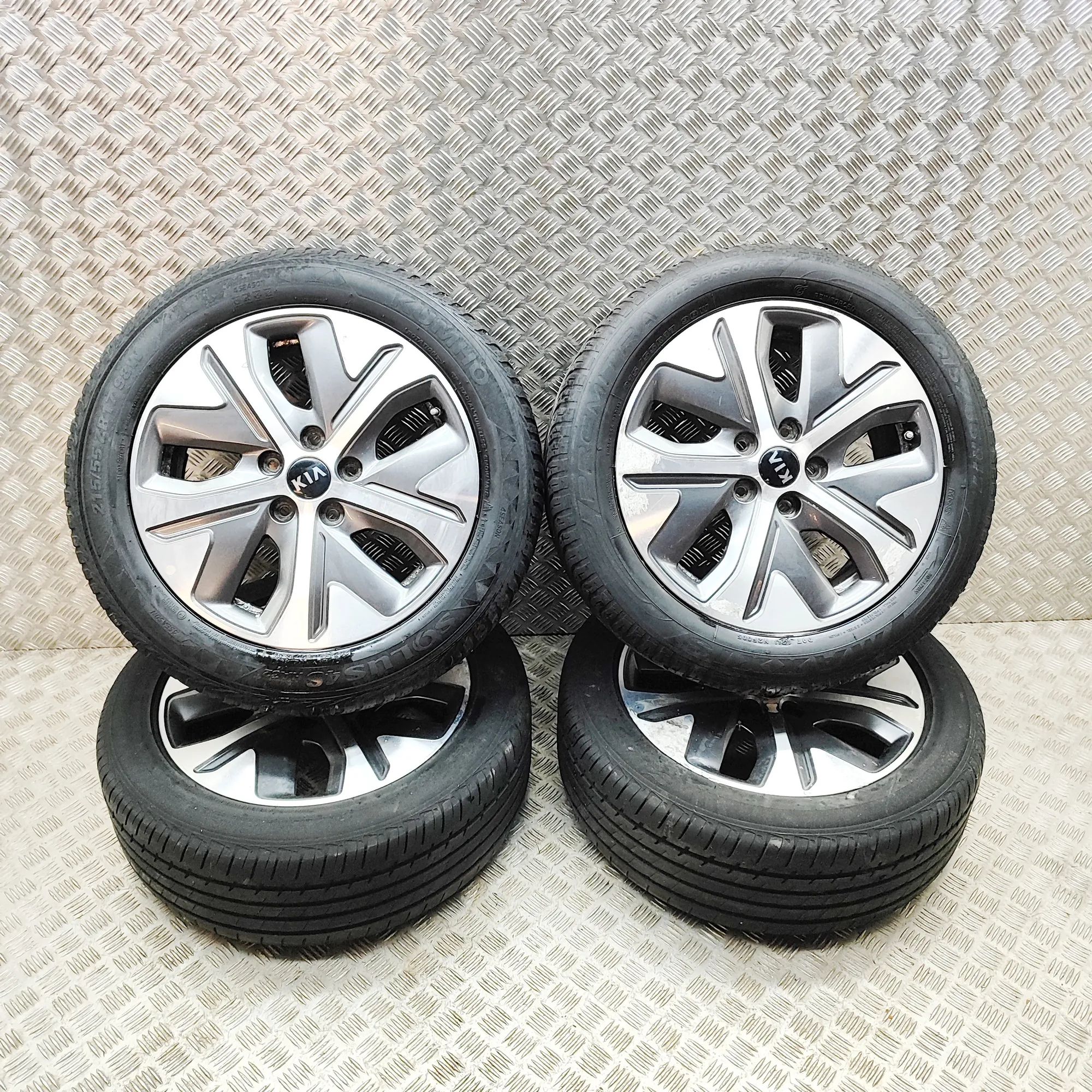 Kia Niro Alloy Wheel Set Alloy wheel set — KIA NIRO (2016-...) — 52910-Q...