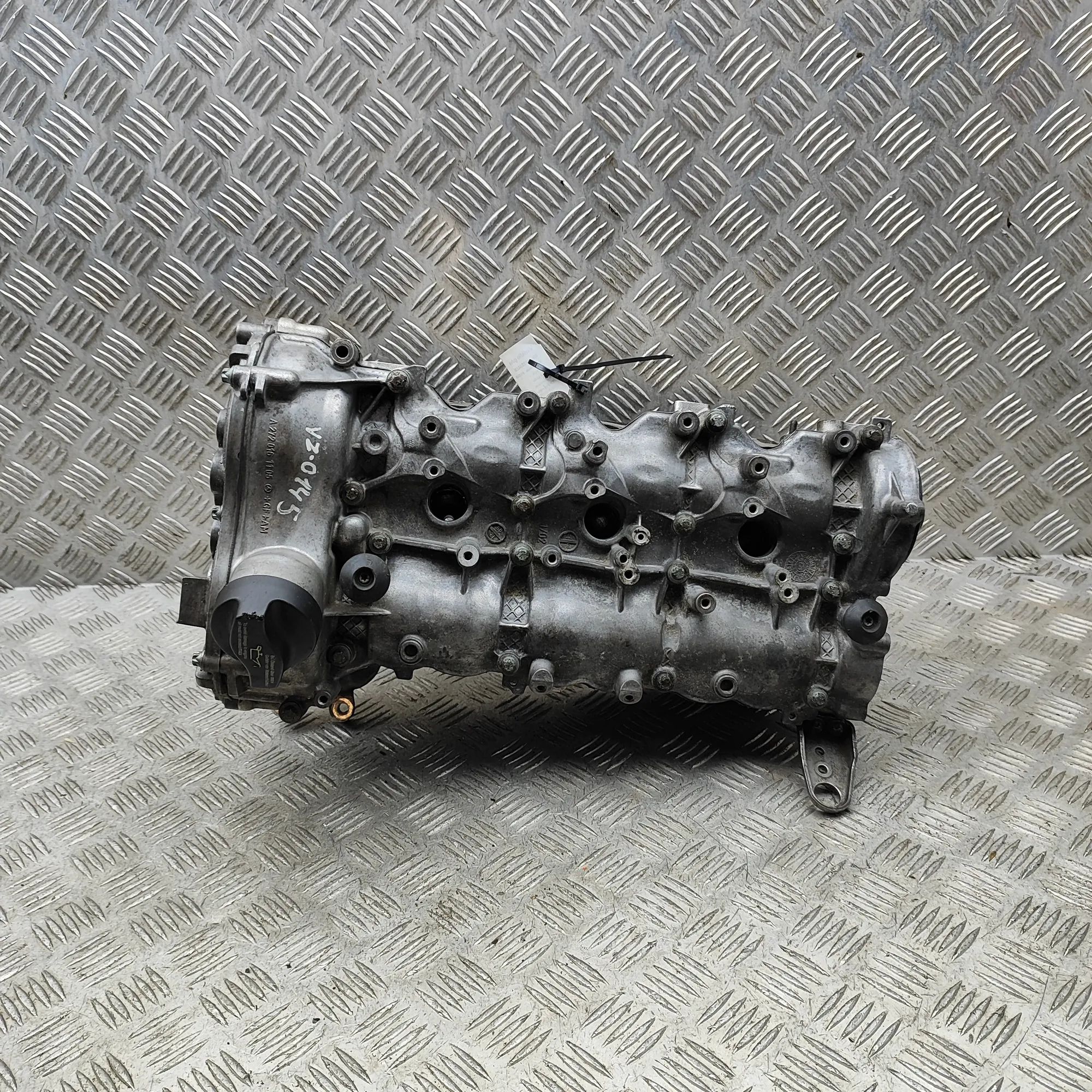 Mercedes-Benz CLS (C219) Engine Cylinder Head Engine Cylinder Head — MERCEDES BENZ CLS (C219)...
