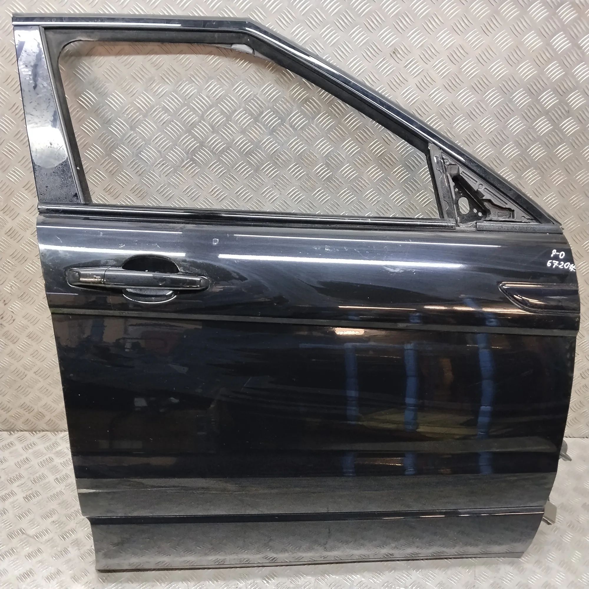Land Rover Range Rover Evoque Door — front right Door — front right — LAND ROVER EVOQUE I (L538)...
