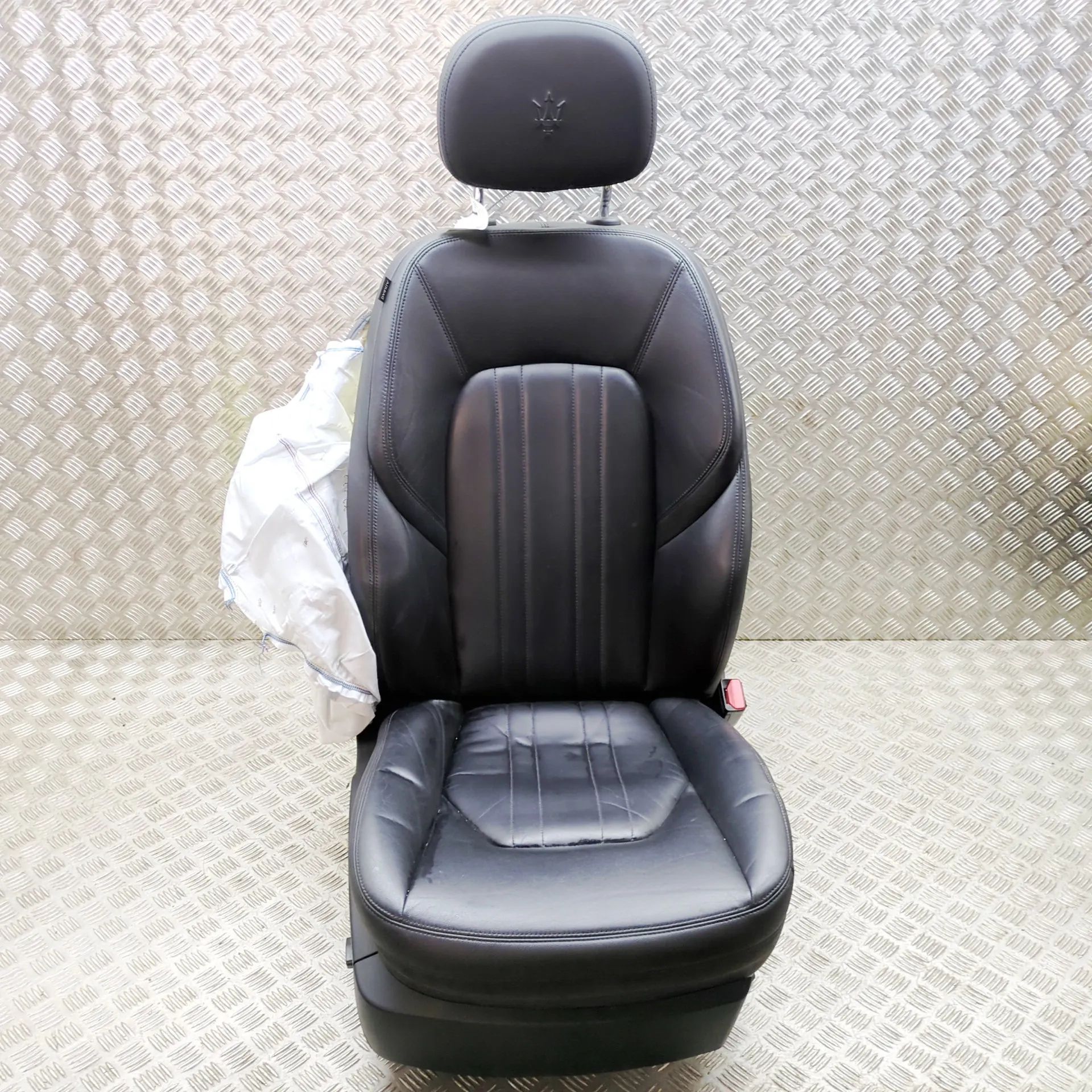 Maserati Ghibli Front Right Seat Front right seat — MASERATI GHIBLI (M157) (2013...