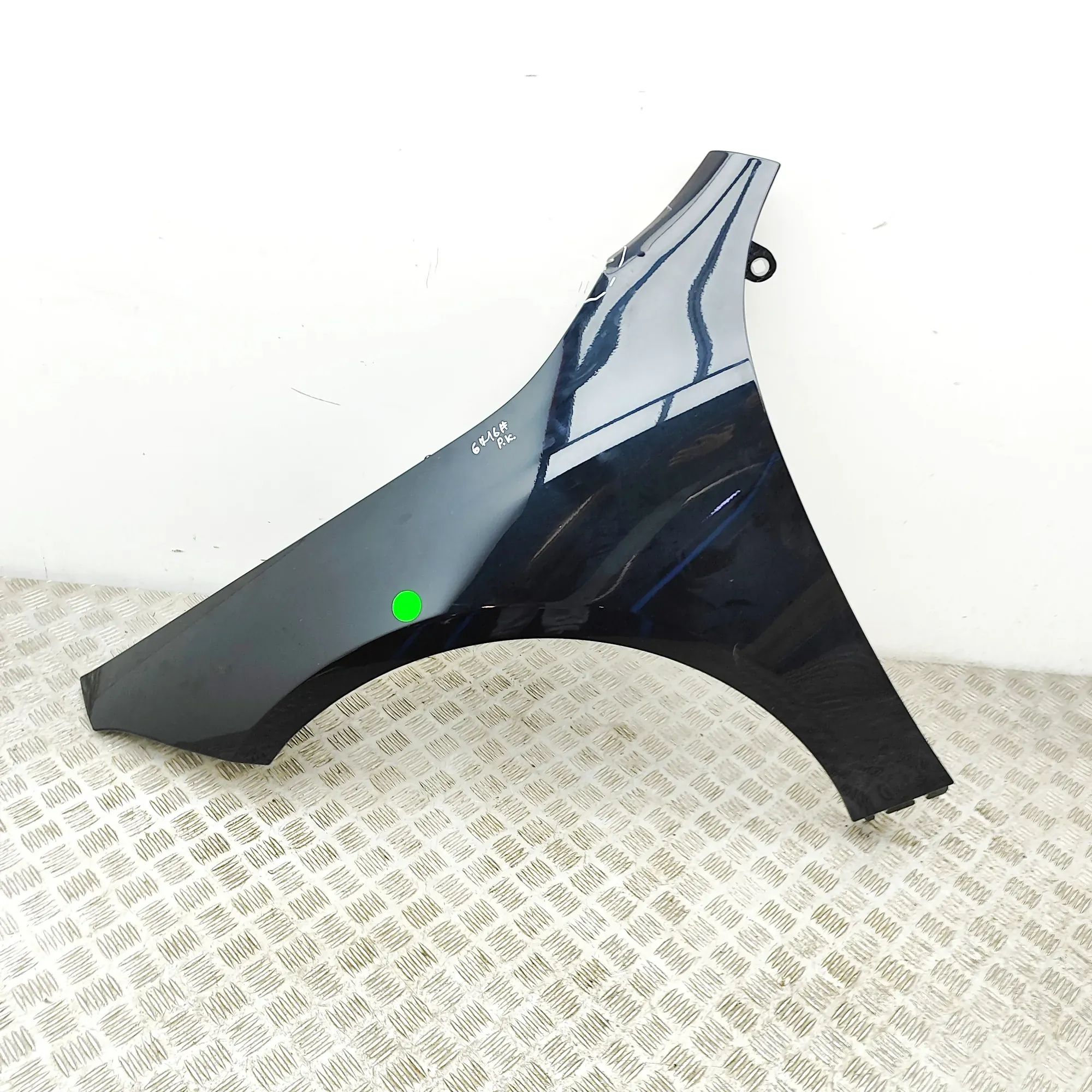 Mercedes-Benz CLA (C118) Front Left Fender Front Left Fender — MERCEDES BENZ CLA (Coupe C1...