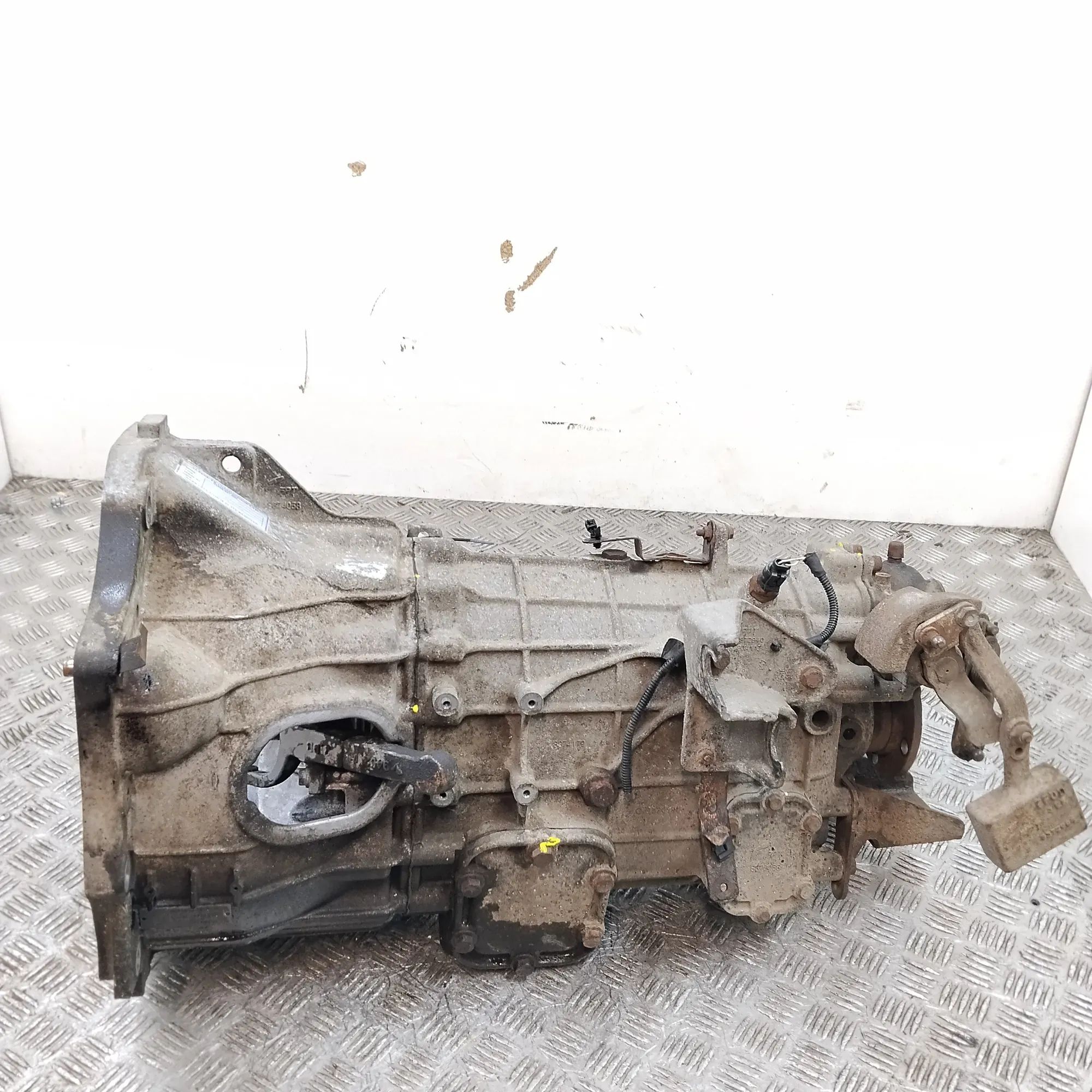 Iveco Daily Gearbox Gearbox — IVECO DAILY (VI Flatbed) (2014-...) —...