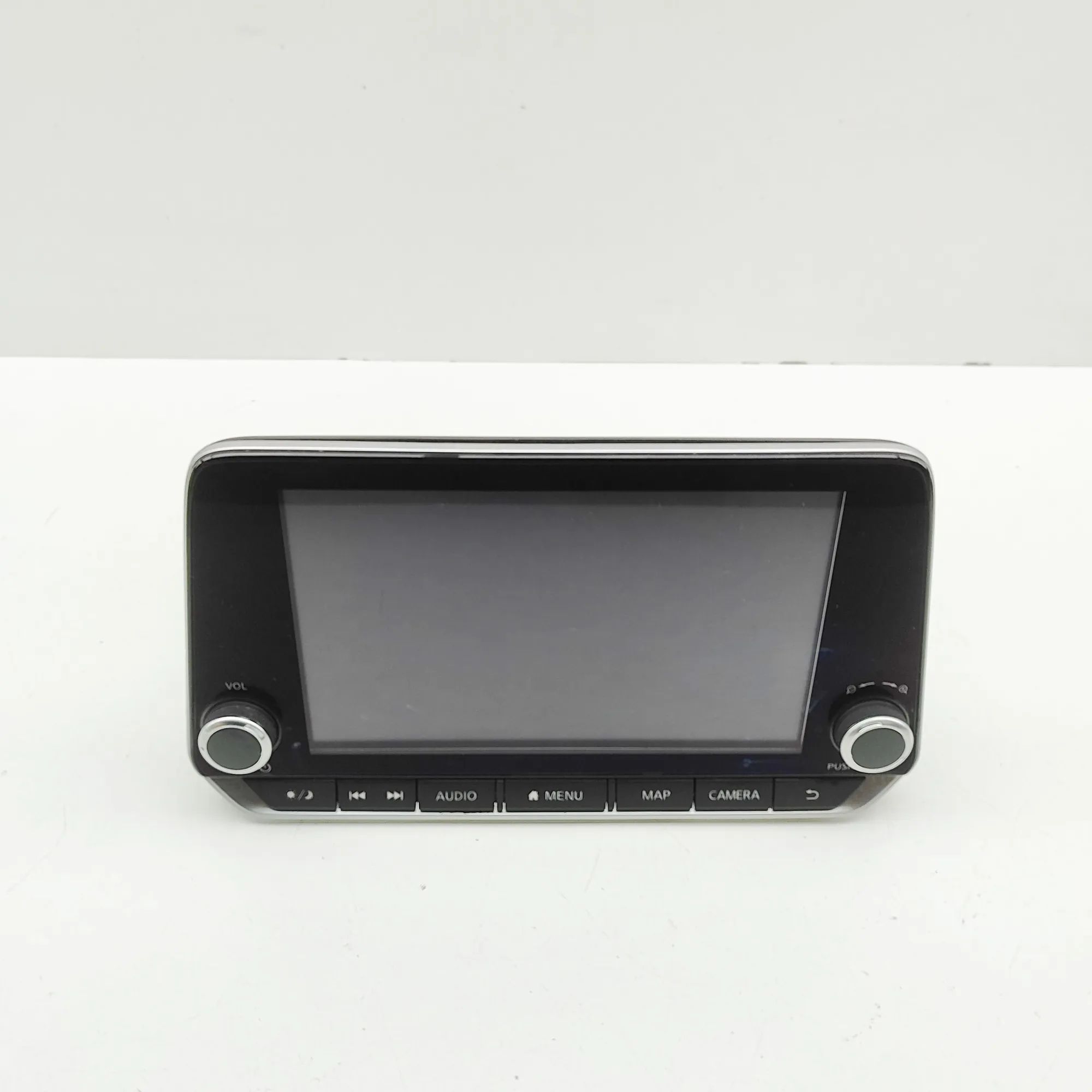 Nissan Juke Radio / CD / navigation head unit Radio / CD / navigation head unit — NISSAN JUKE...