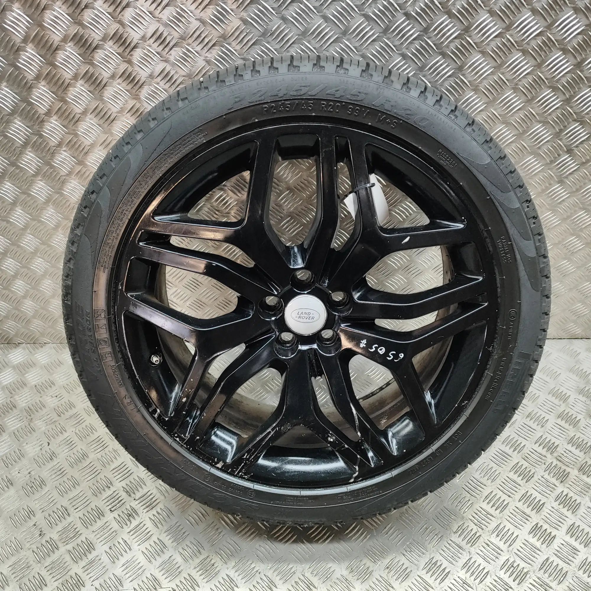 Land Rover Range Rover Evoque Alloy Wheel Alloy wheel — LAND ROVER RANGE ROVER EVOQUE (L5...