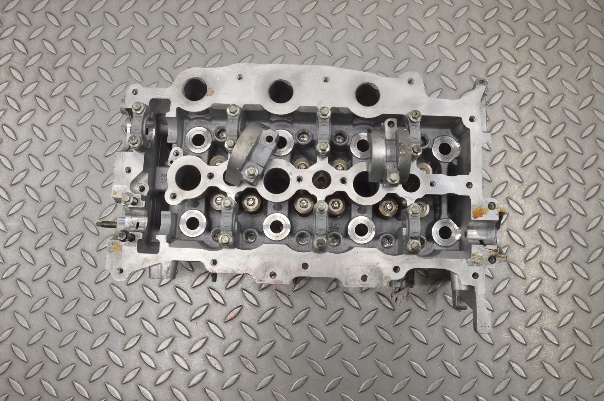 Land Rover Discovery Right Side Engine Head Right Side Engine Head — LAND ROVER DISCOVERY (...