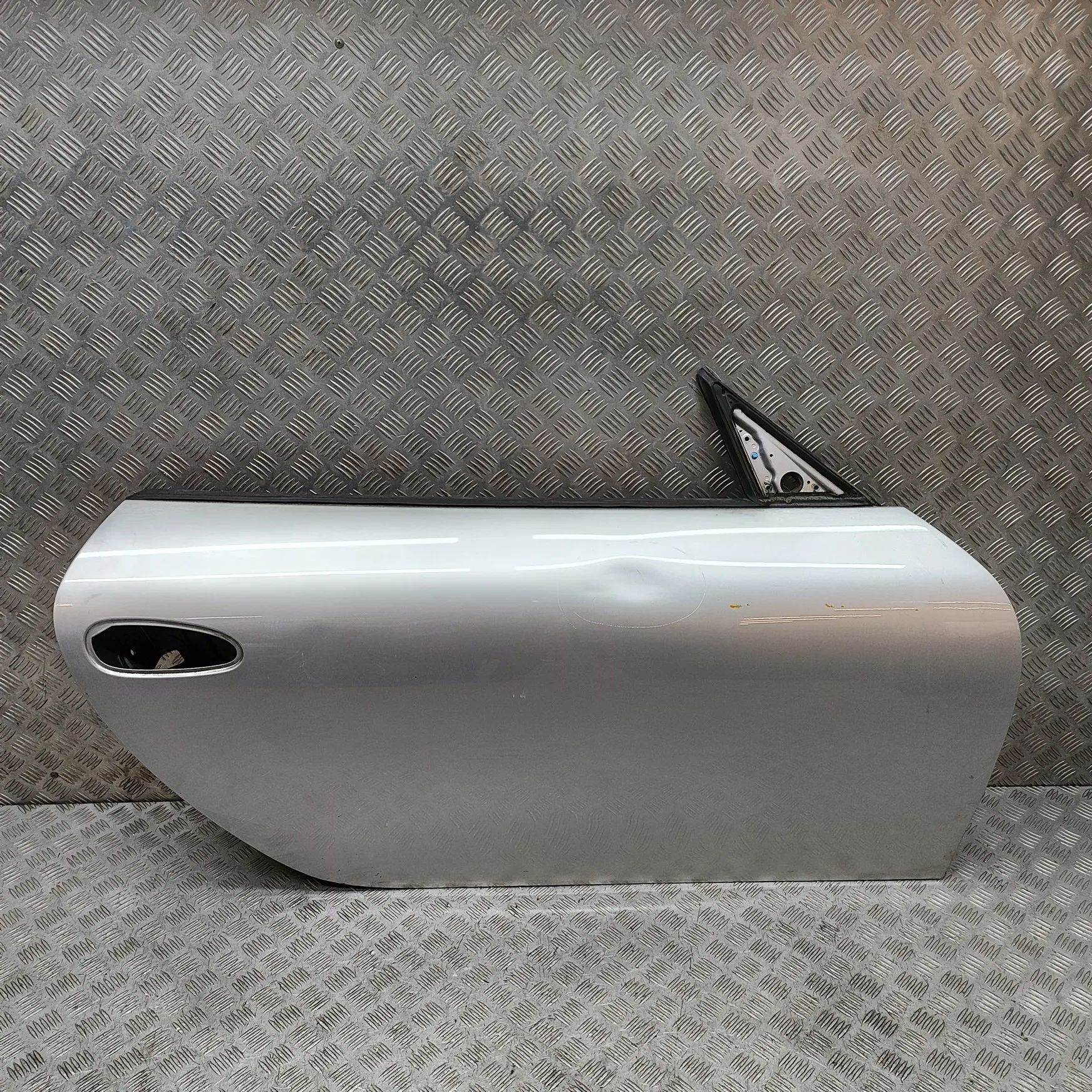 Porsche 911 (996) Door — front right Door — front right — PORSCHE 911 (996) (1997-20...