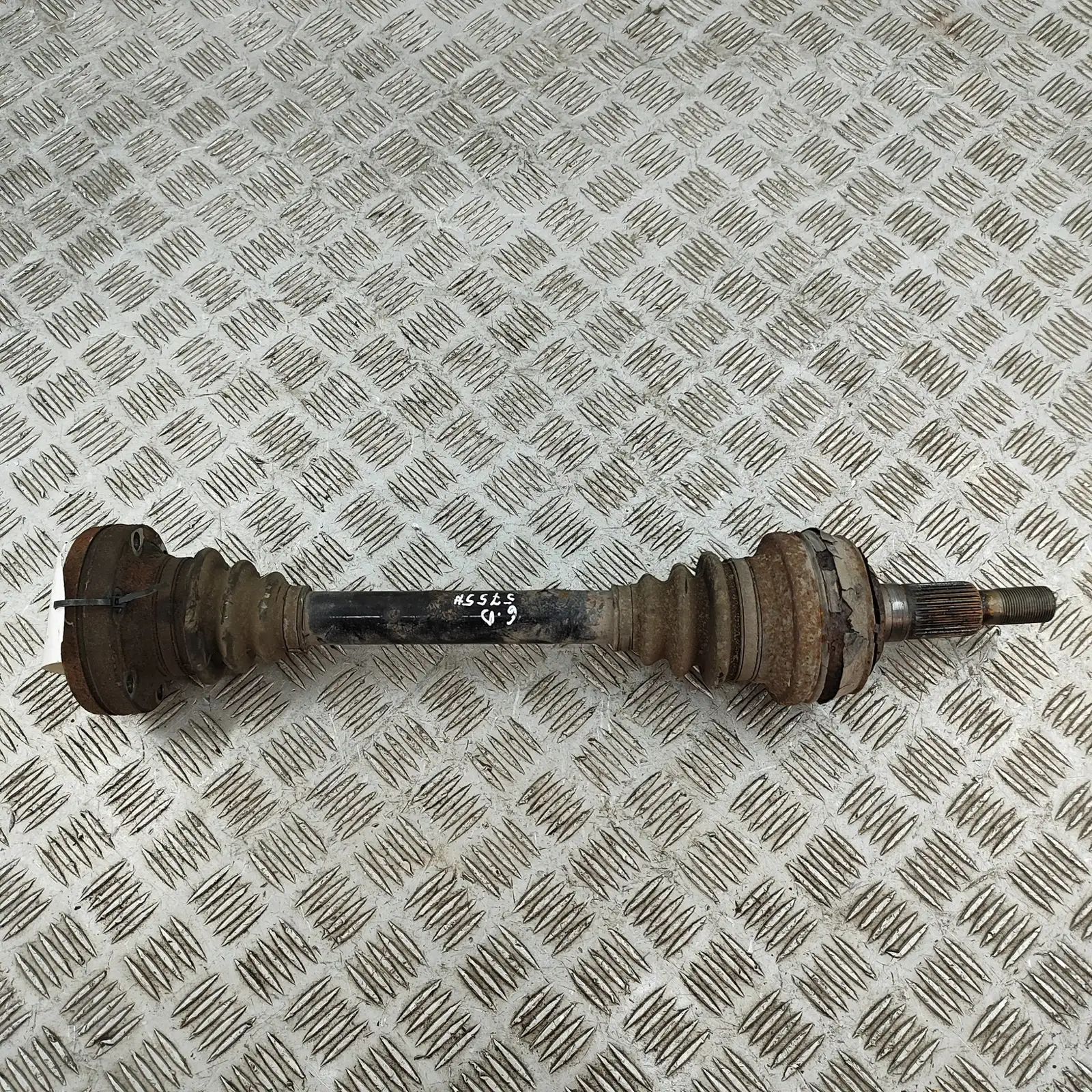 Porsche 911 (991) Rear Right Driveshaft Rear Right Driveshaft — PORSCHE 911 (991) (2011...