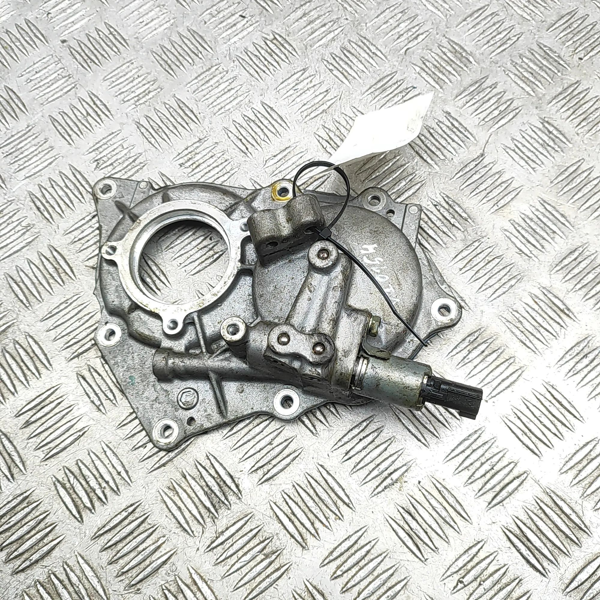 Infiniti Q50 Timing chain cover Timing chain cover — INFINITI Q50 (2013-...) — ...