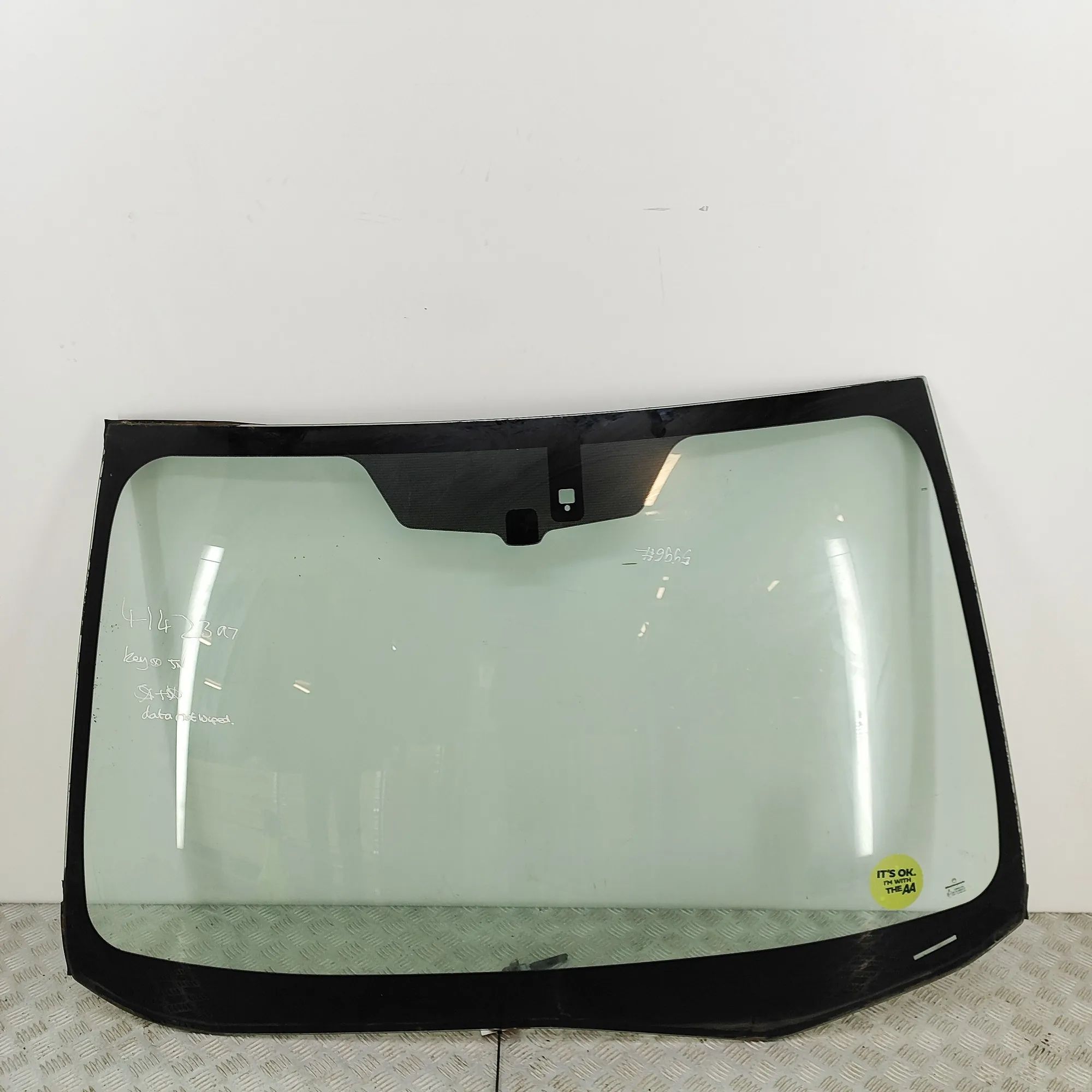 Subaru Forester Front Windshield Front Windshield — SUBARU FORESTER (SJ) (2012-....
