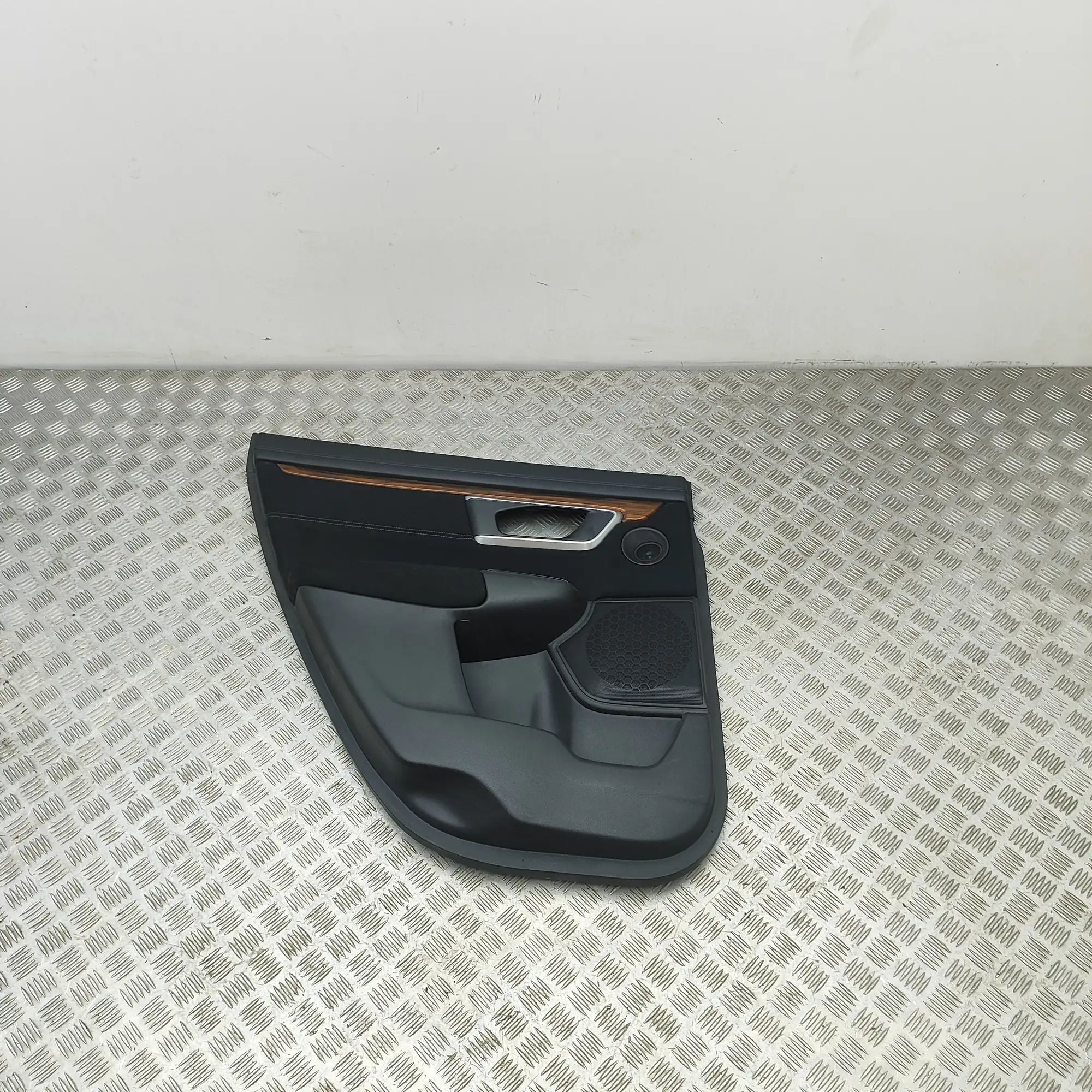 Honda CR-V Rear Left Door Panel Rear Left Door Panel — HONDA CR-V (V RW) (2017-...