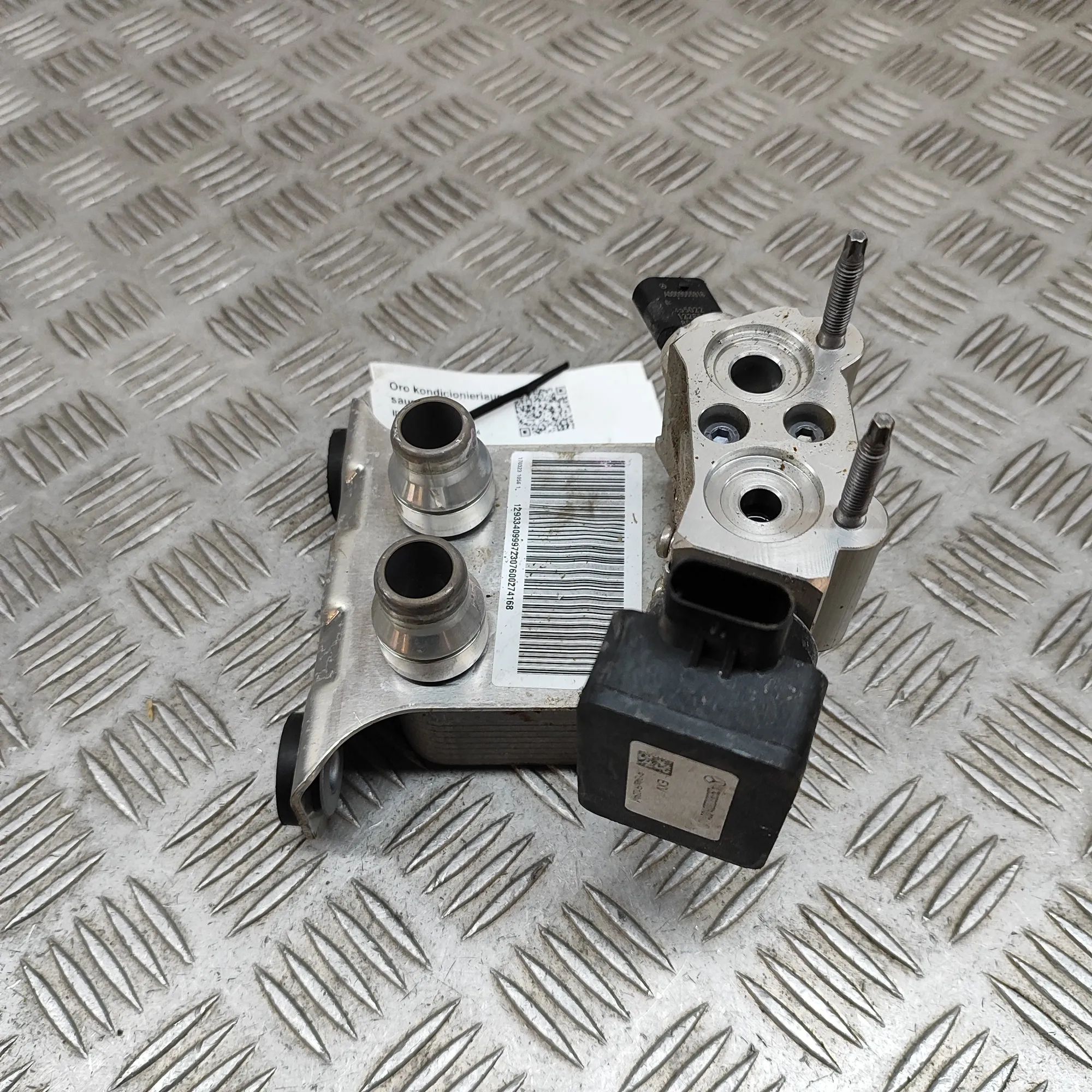 Mercedes-Benz EQC (N293) Air-conditioning receiver-drier Air-conditioning receiver-drier — MERCEDES BENZ...