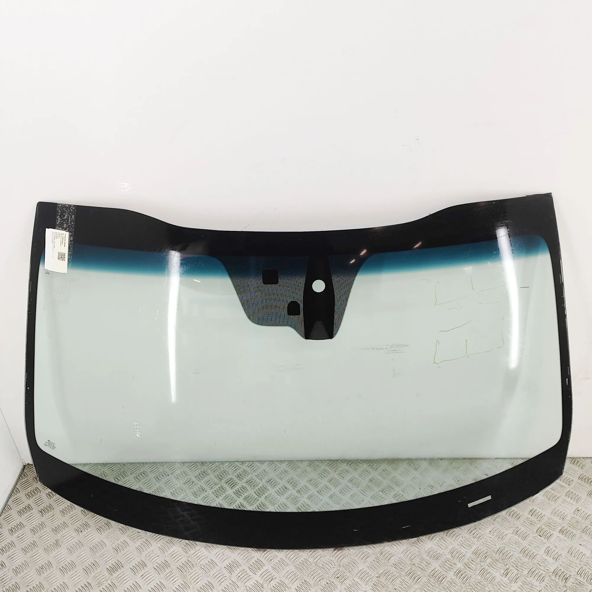 Kia Optima (JF) Front Windshield Front Windshield — KIA OPTIMA (2015-...) — 8611...