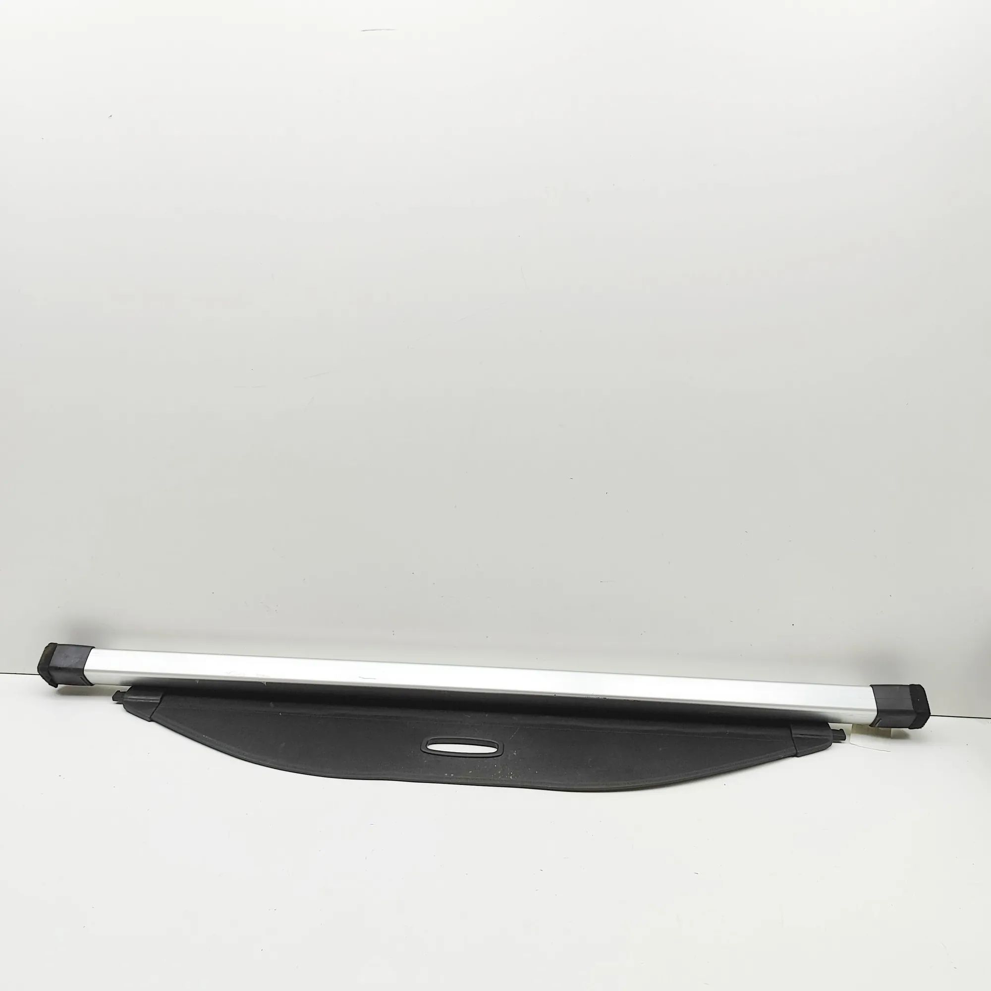 Hyundai Santa Fe Retractable luggage cover Retractable luggage cover — HYUNDAI SANTA (FÉ I...
