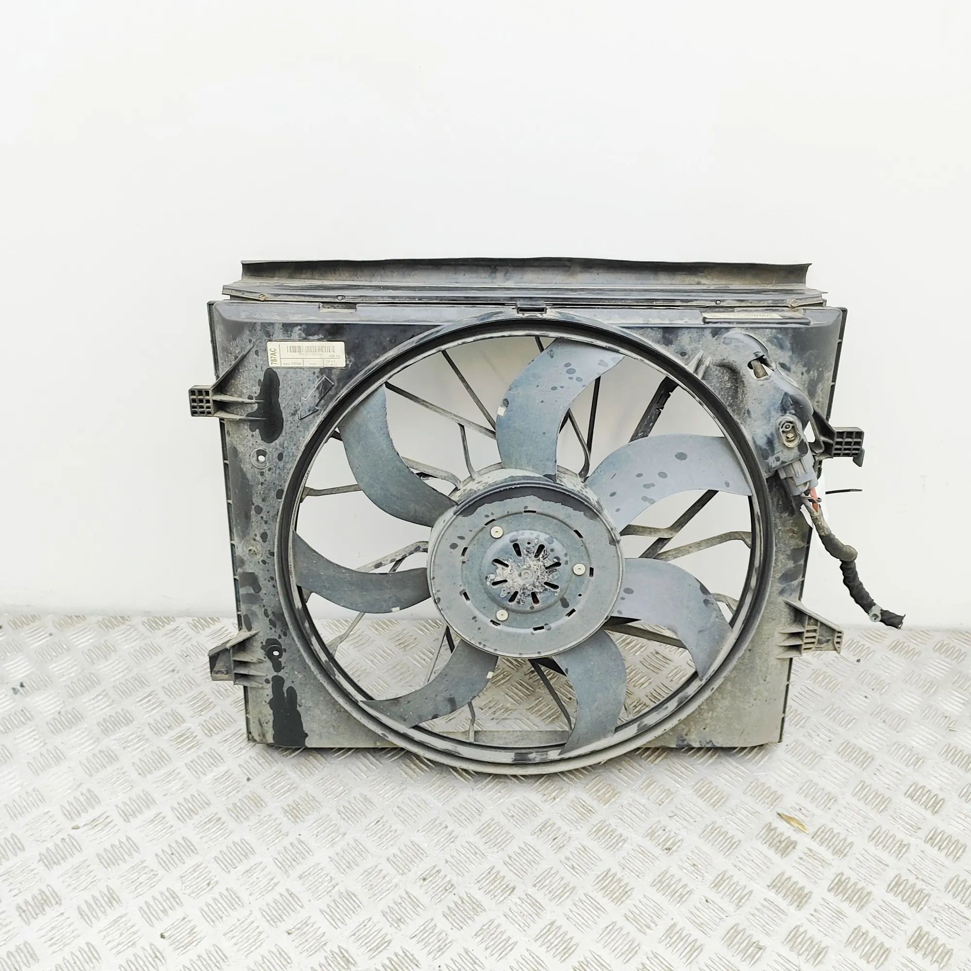 Jeep Grand Cherokee (WK) Engine Cooling Fan Shroud Engine Cooling Fan Shroud — JEEP GRAND CHEROKEE...