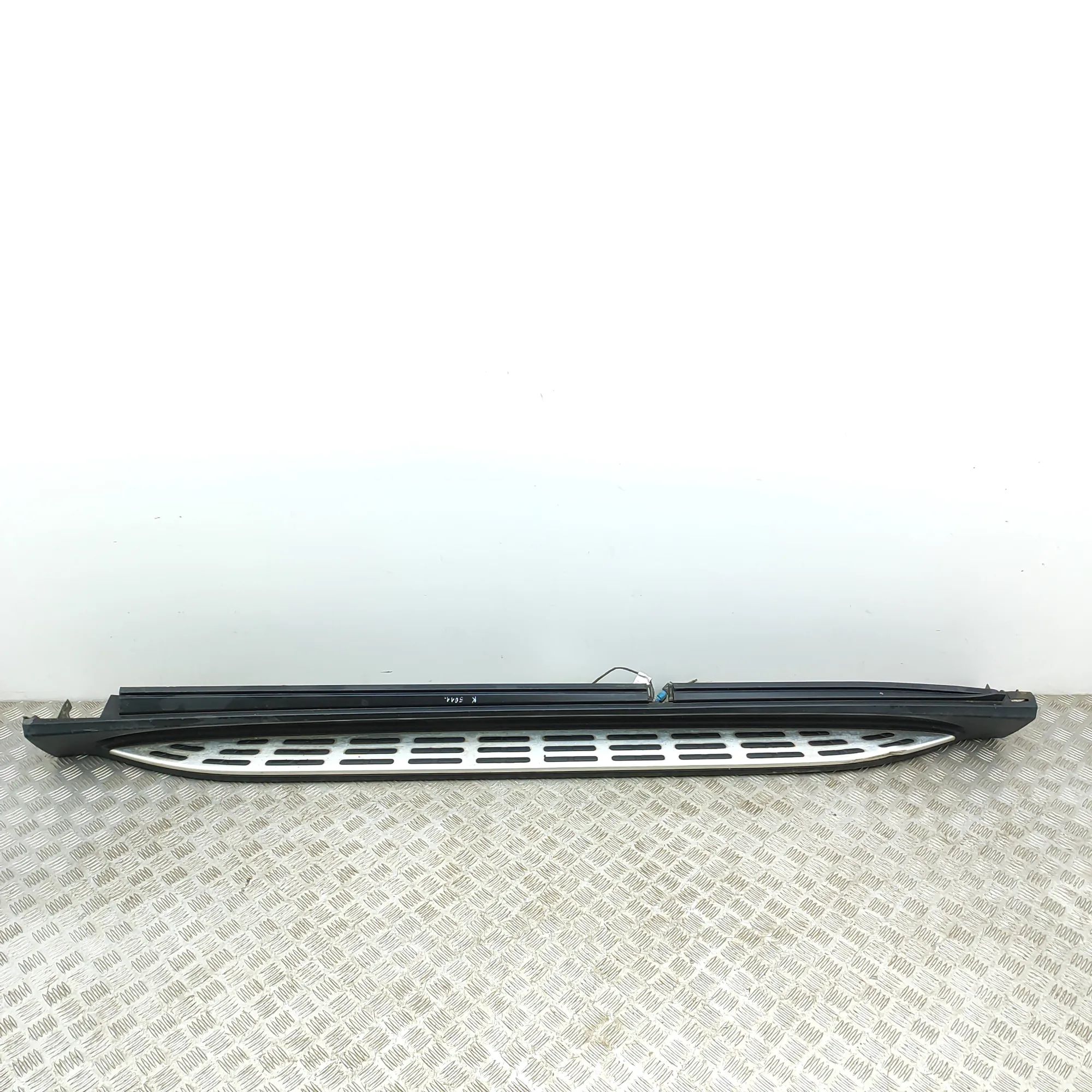 Mercedes-Benz GLE (W167) Front Left Door Step Front Left Door Step — MERCEDES BENZ GLE (W167)...